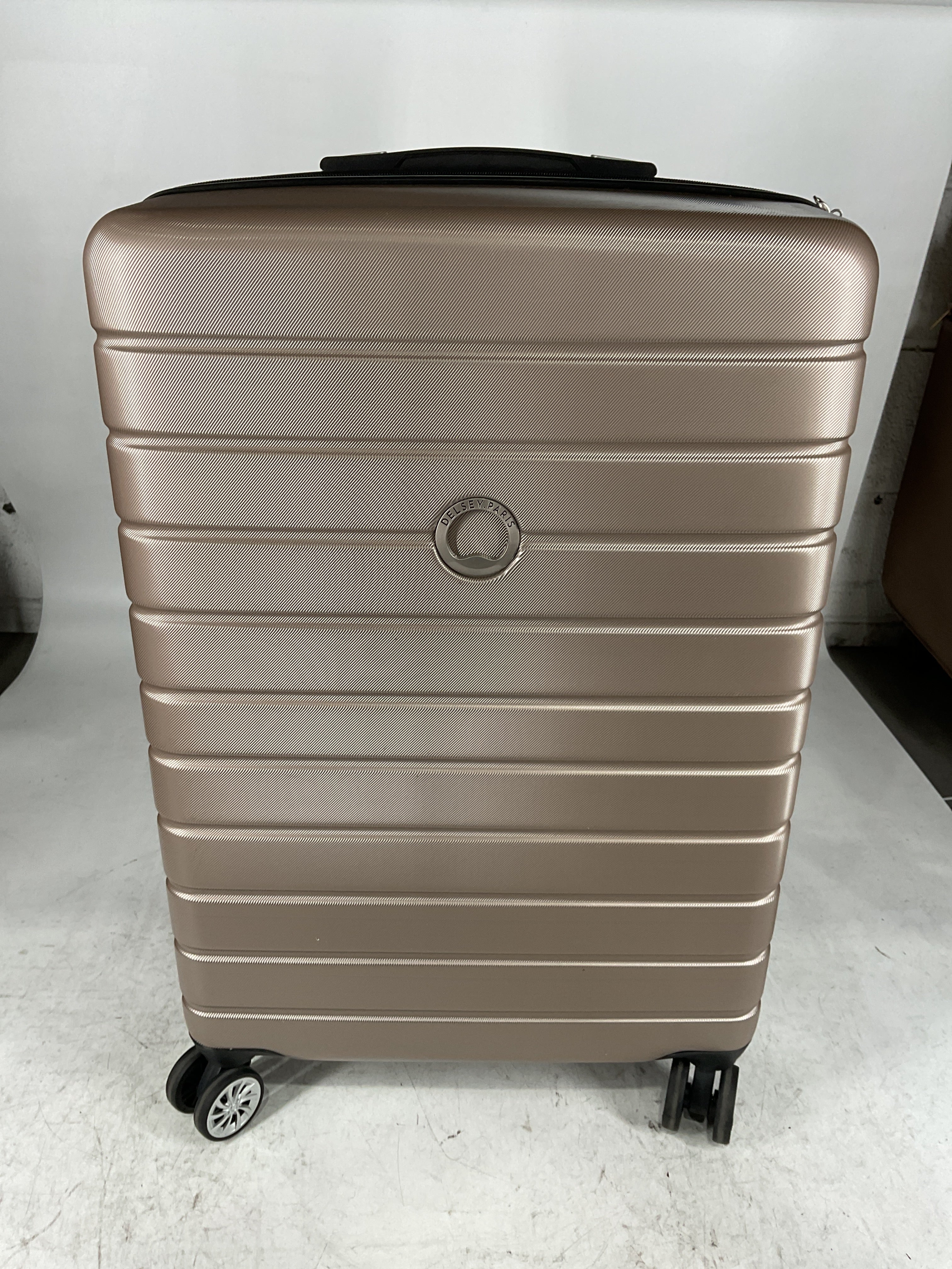 DELSEY Paris Jessica Hardside Expandable Luggage with Spinner Wheels U5