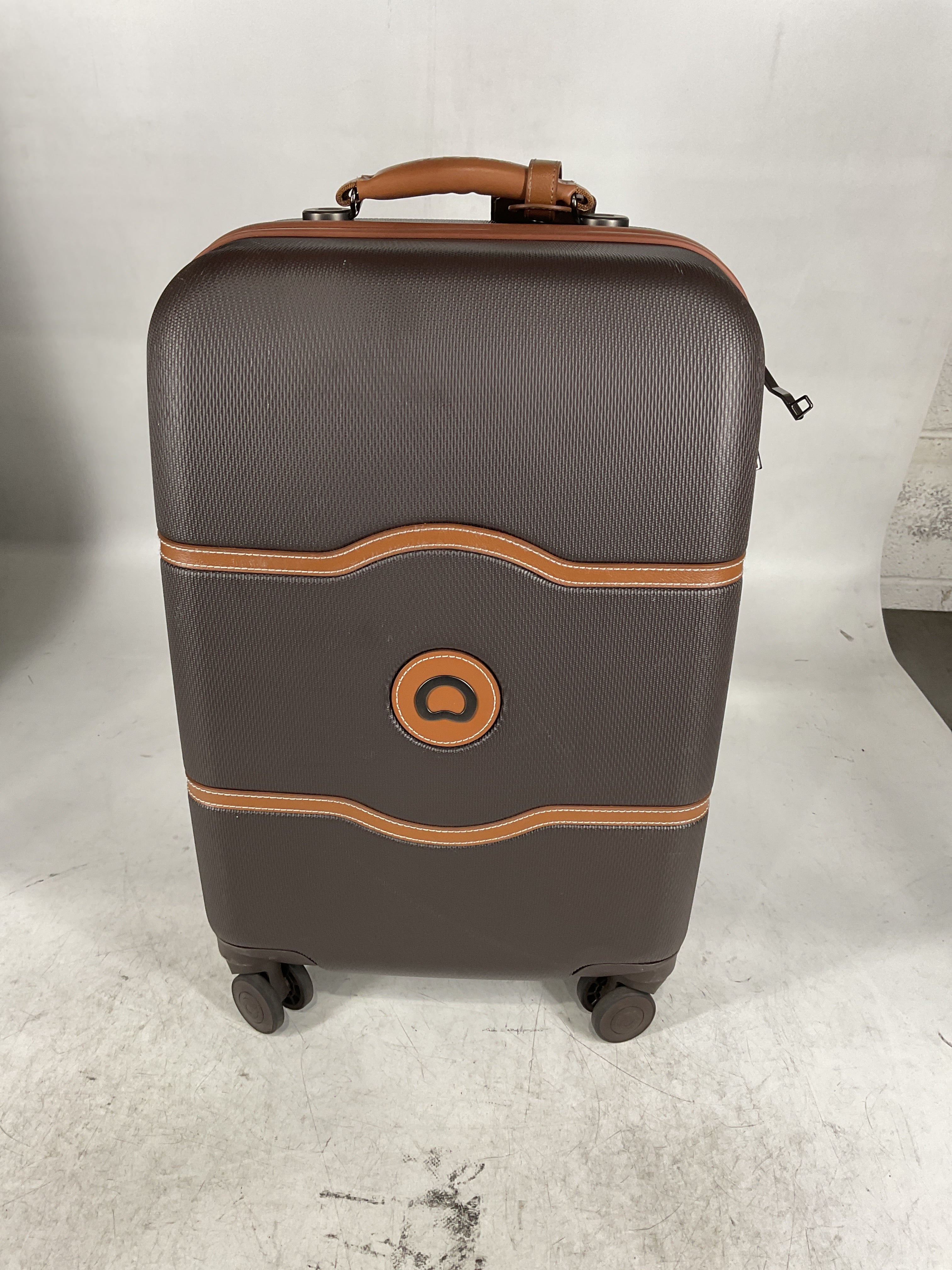 DELSEY Paris Chatelet Air 2.0 Hardside Luggage with Spinner Wheels U5