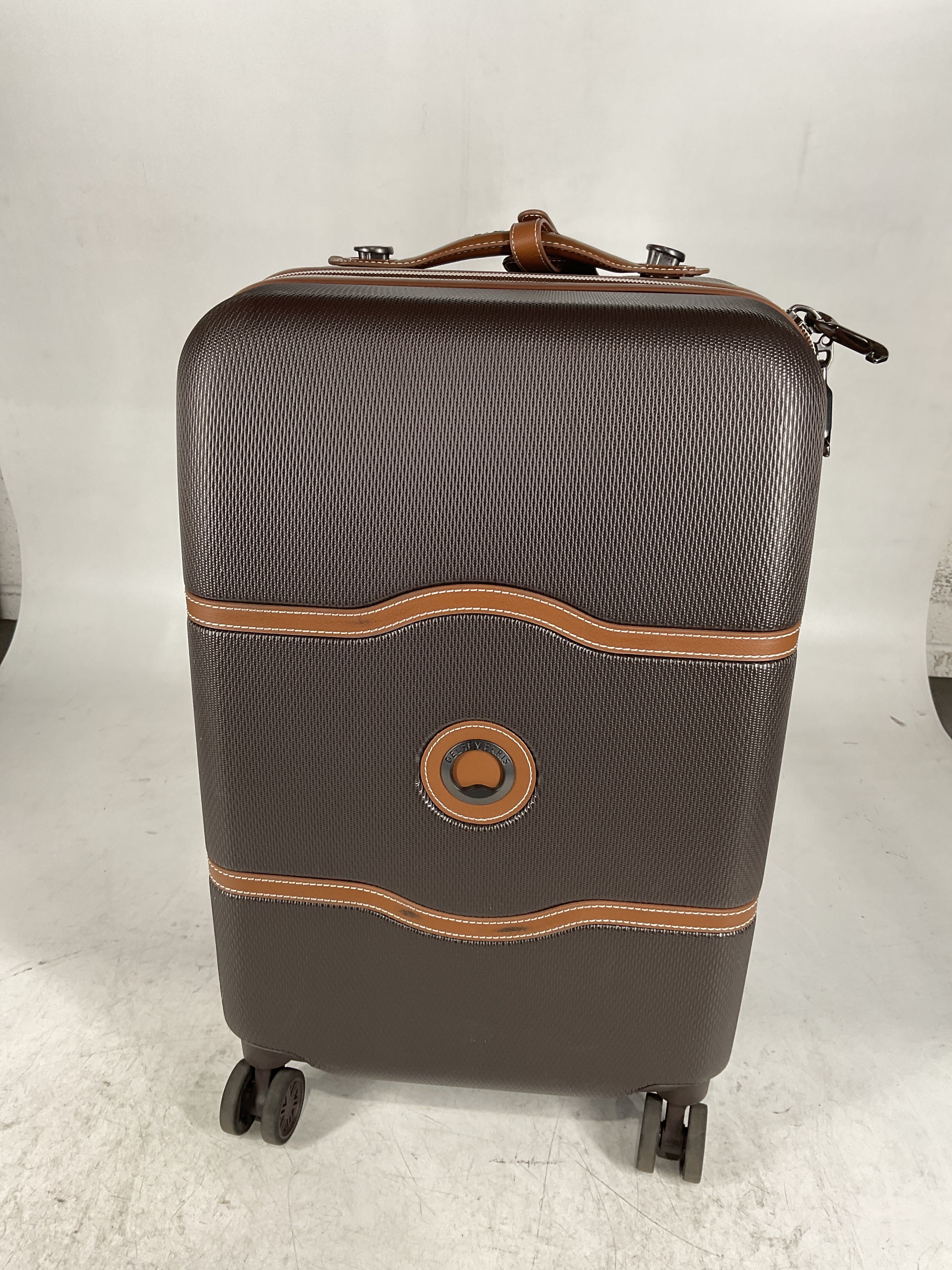 DELSEY Paris Chatelet Air 2.0 Hardside Luggage with Spinner Wheels U6