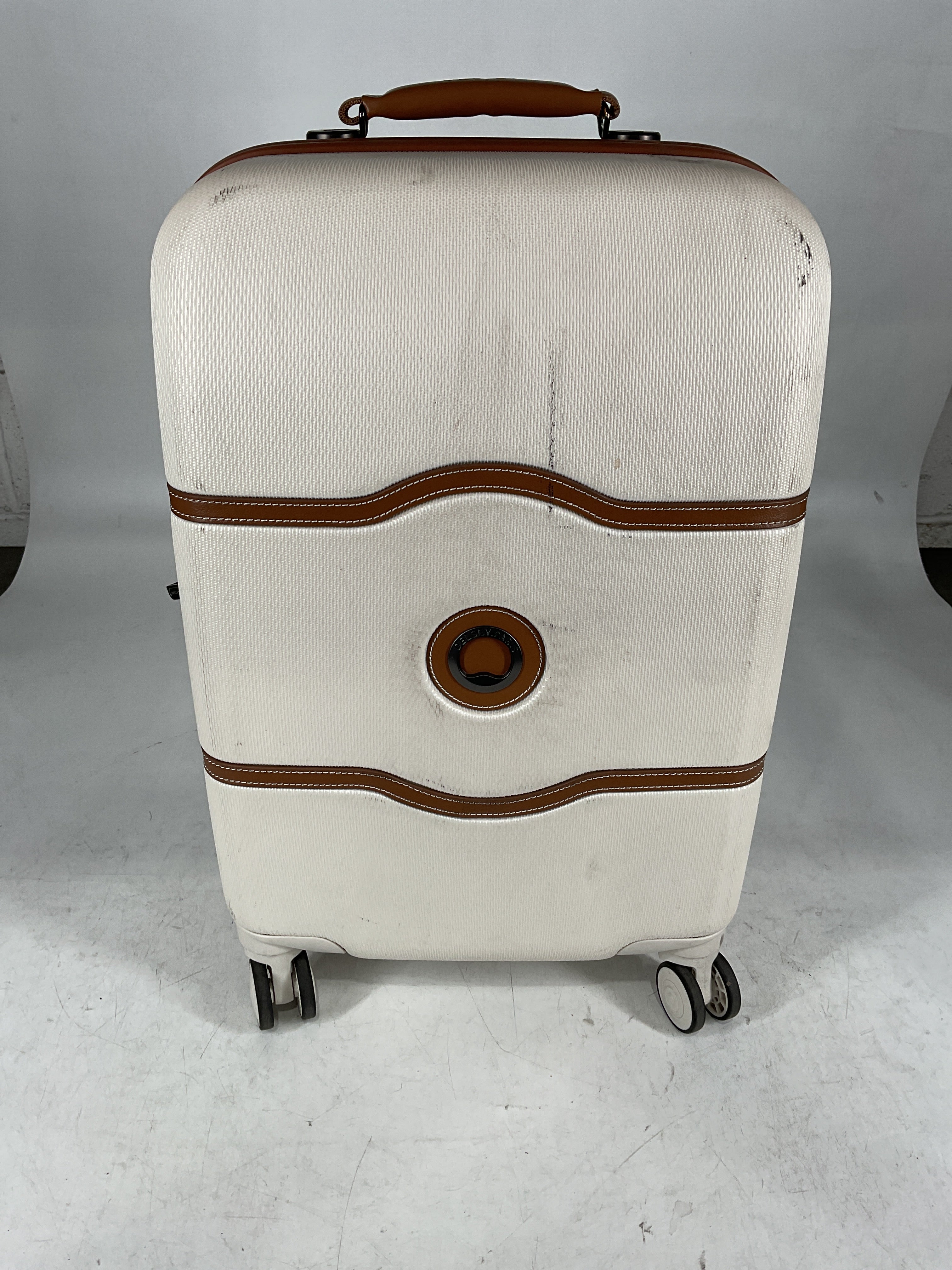 DELSEY Paris Chatelet Air 2.0 Hardside Luggage with Spinner Wheels U8