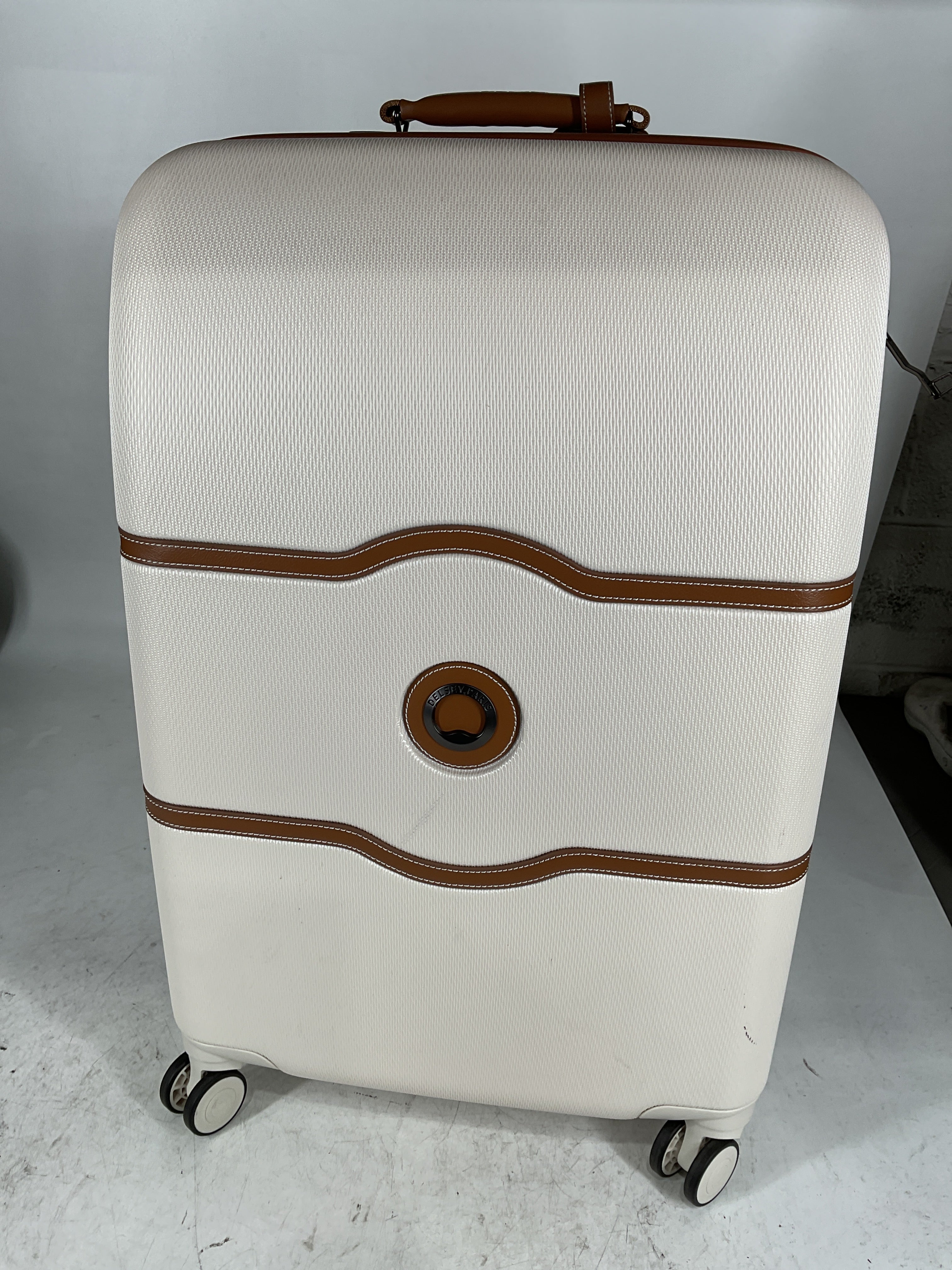 DELSEY Paris Chatelet Air 2.0 Hardside Luggage with Spinner Wheels U4