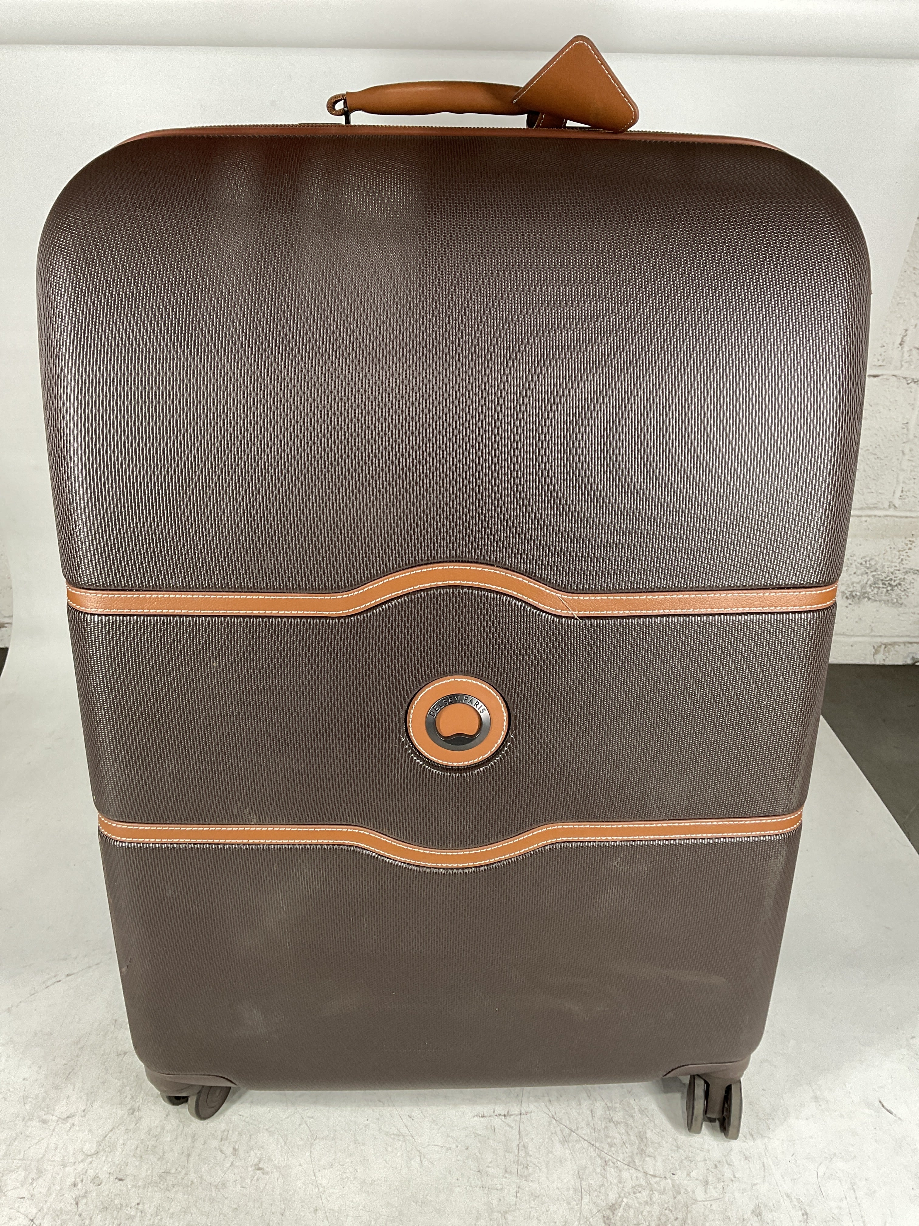 DELSEY Paris Chatelet Air 2.0 Hardside Luggage with Spinner Wheels U7