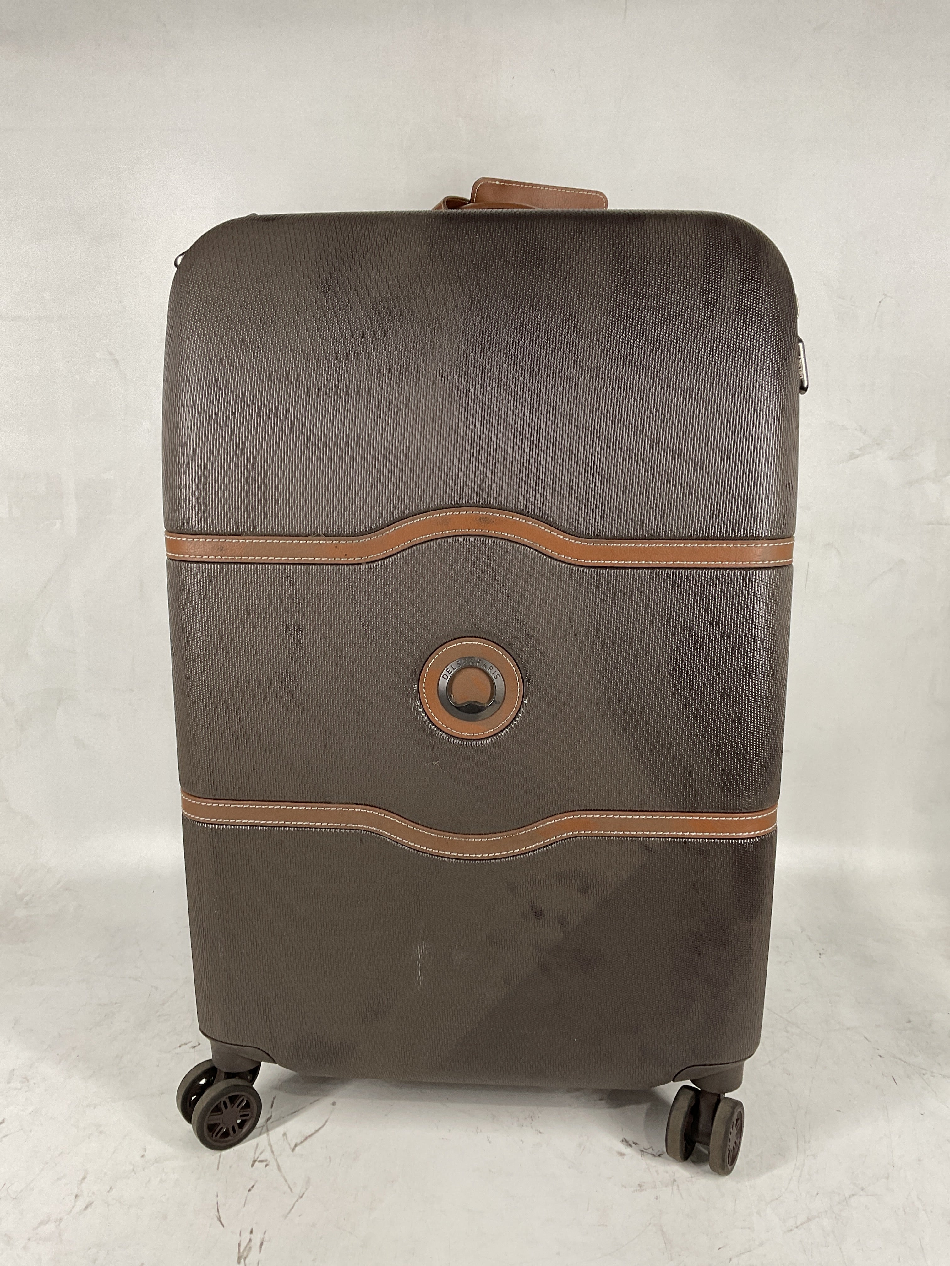 DELSEY Paris Chatelet Hardside Luggage with Spinner Wheels Chocolate Brown Checked Medium 24 Inch U5