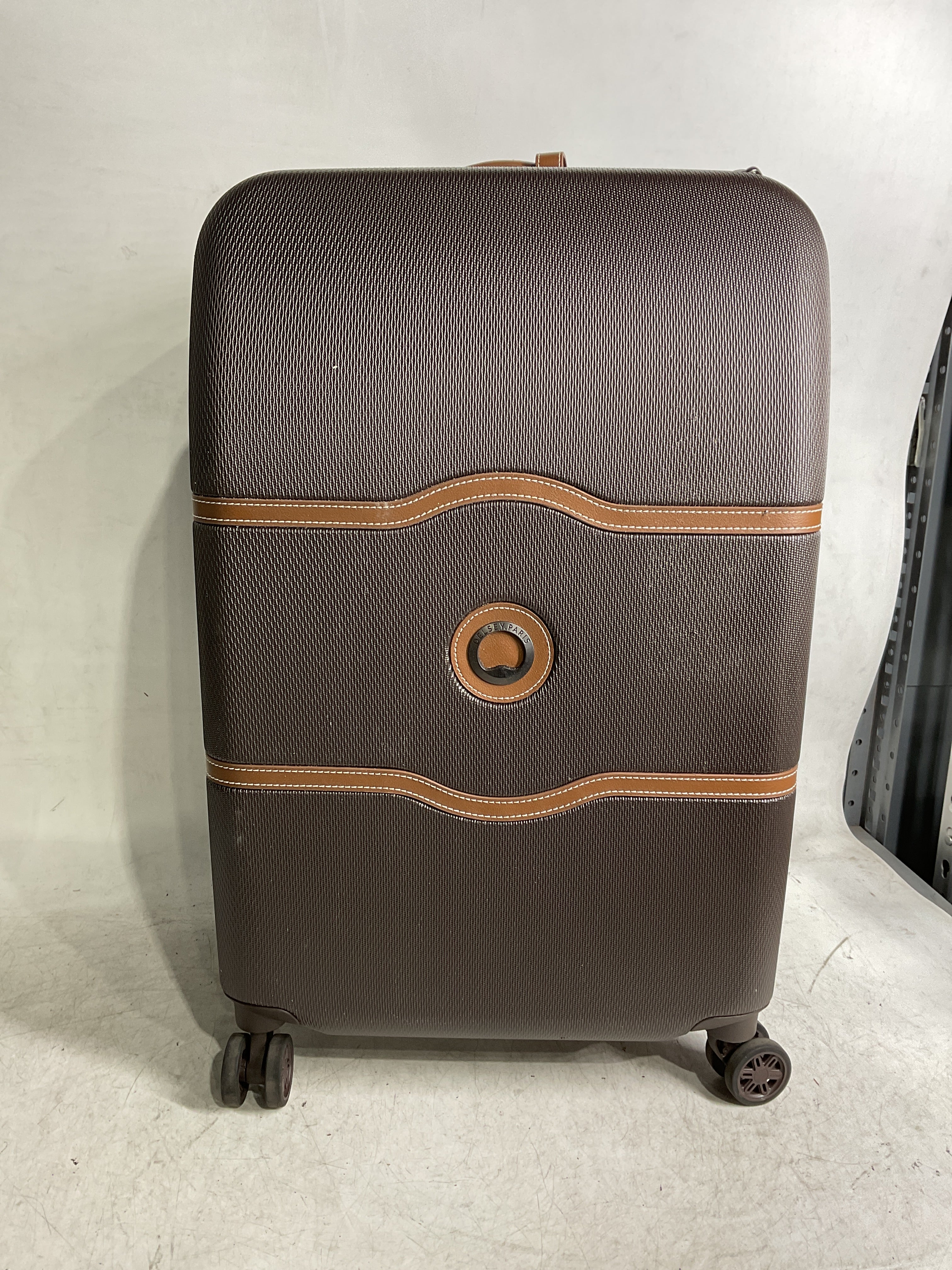 DELSEY Paris Chatelet Hardside Luggage with Spinner Wheels ( Chocolate Brown , Checked-Medium 24 Inch ) Chocolate Brown Checked Medium 24 Inch U7