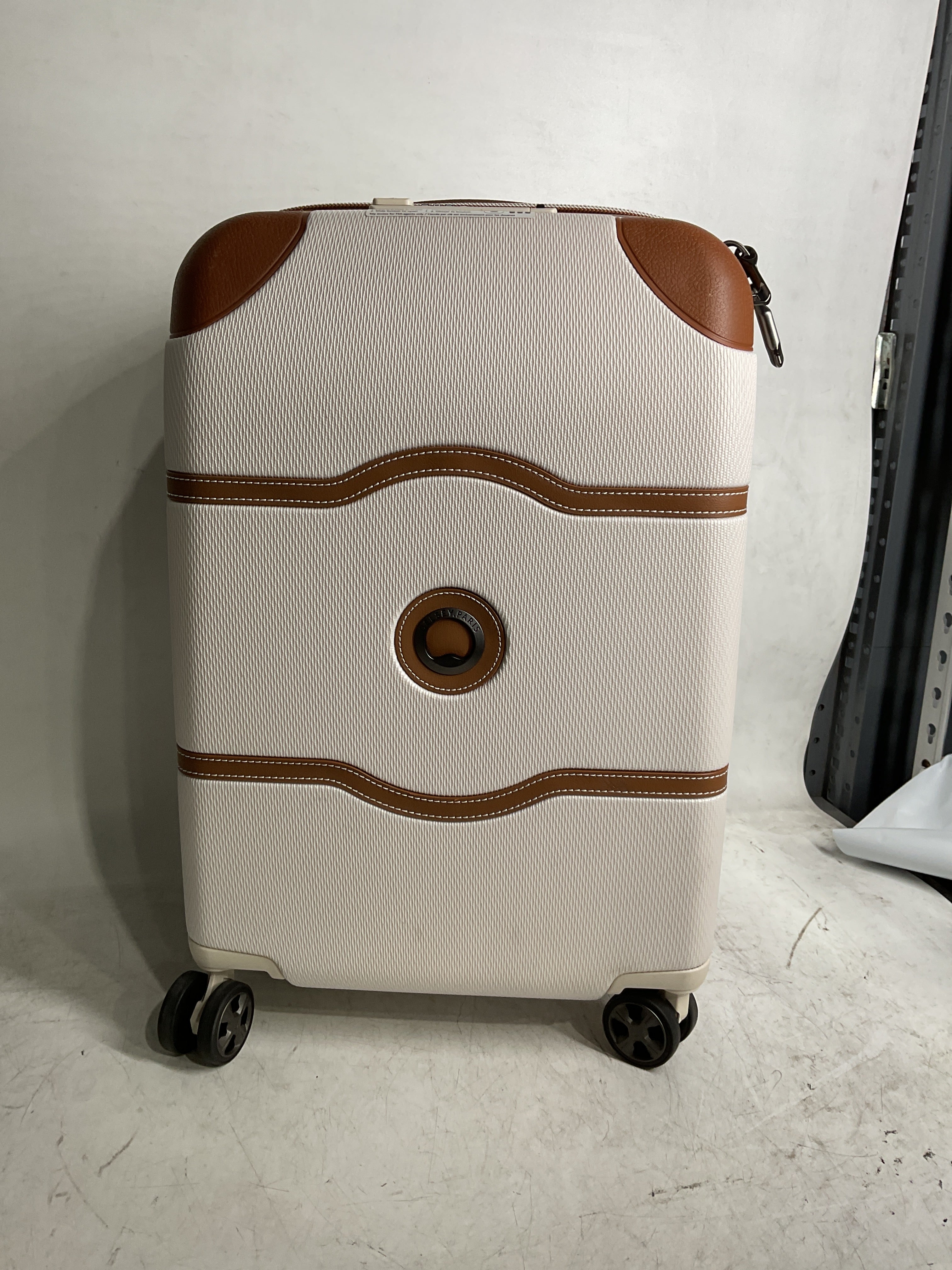 DELSEY Paris Chatelet Air 2.0 Hardside Luggage with Spinner Wheels ( Angora , Carry-on 21 Inch ) Angora Carry On 21 Inch U5