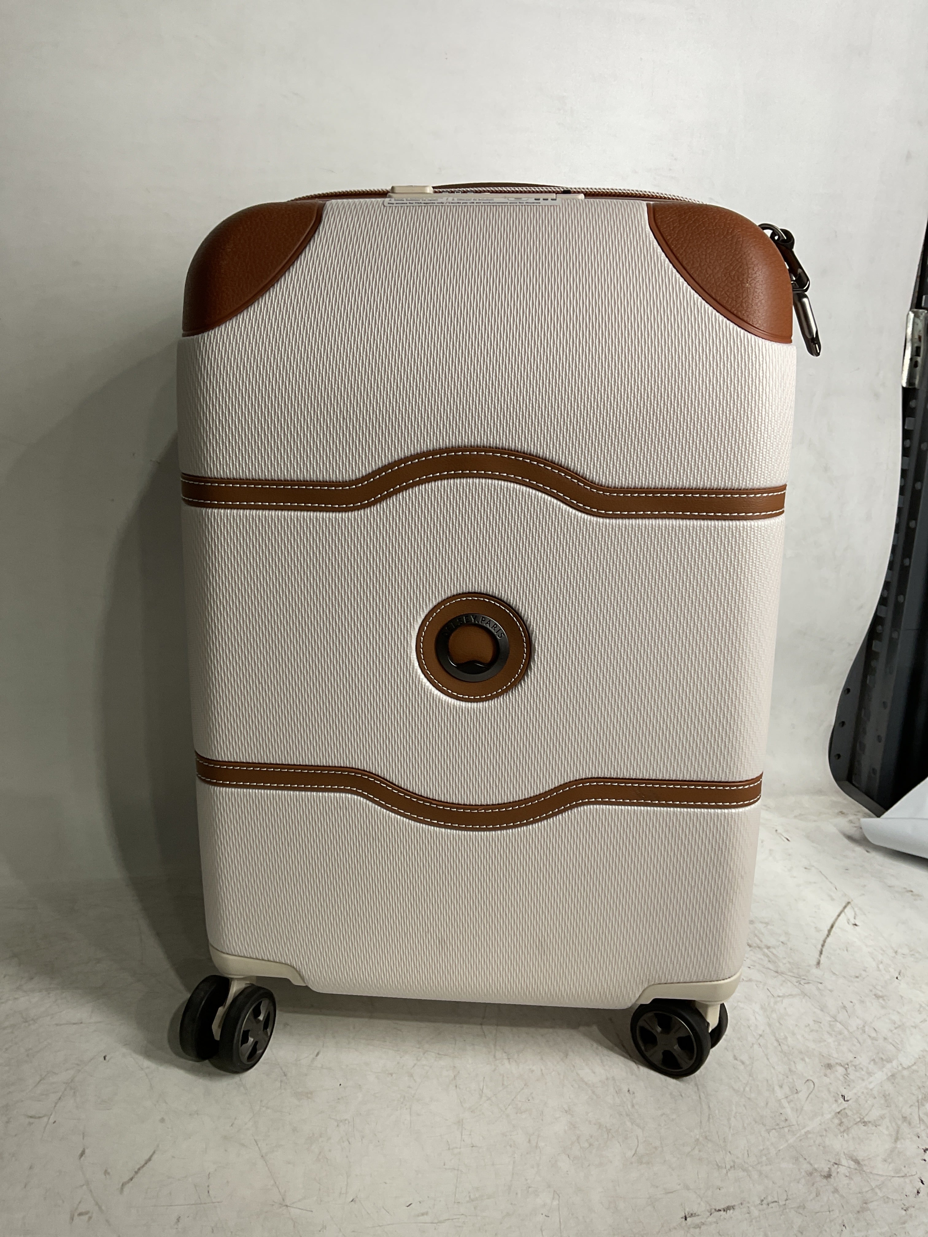 DELSEY Paris Chatelet Air 2.0 Hardside Luggage with Spinner Wheels ( Angora , Carry-on 21 Inch ) Angora Carry On 21 Inch UNaN