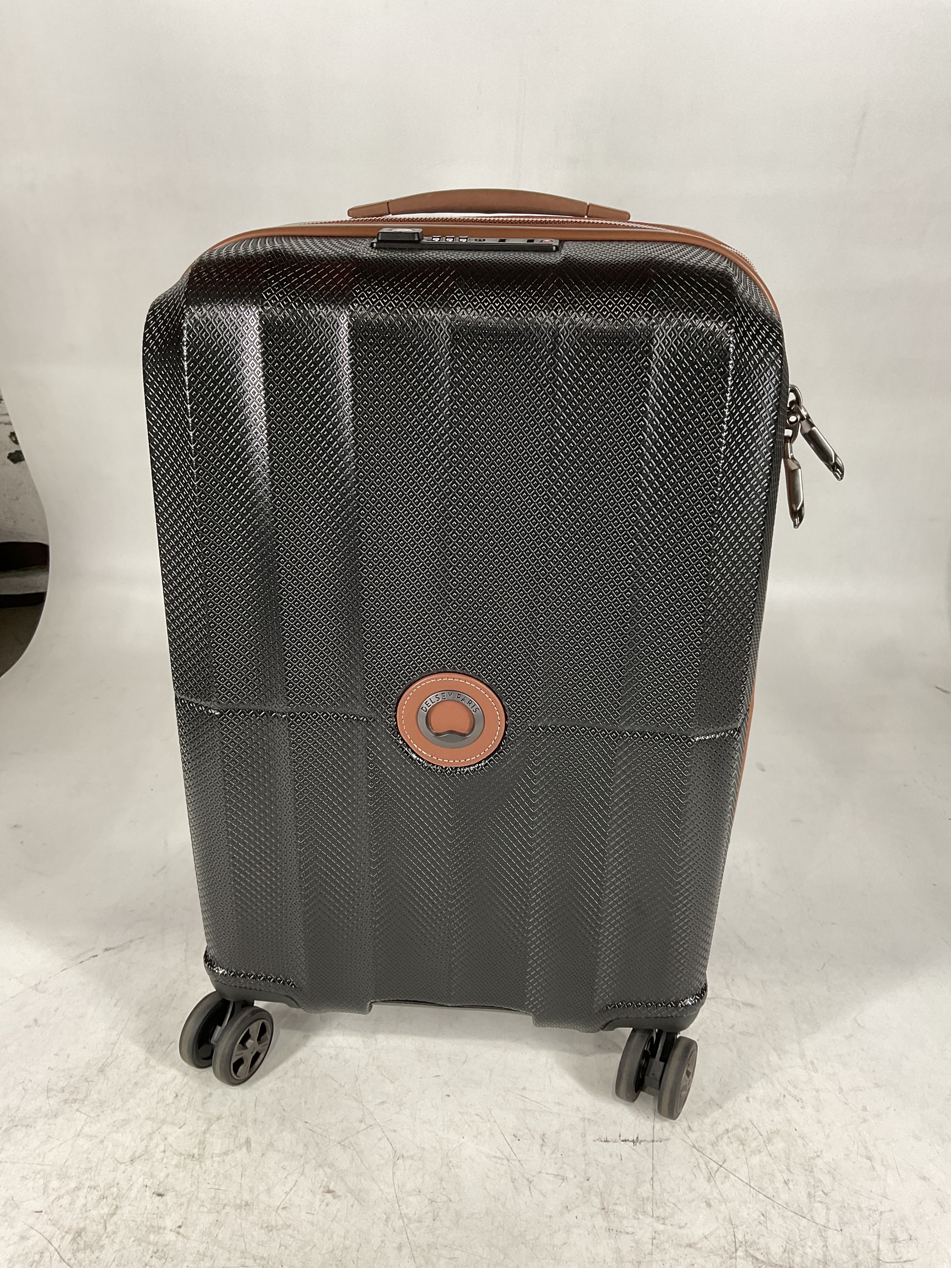DELSEY Paris Carrousel Hardside Expandable Luggage with Spinner Wheels U2