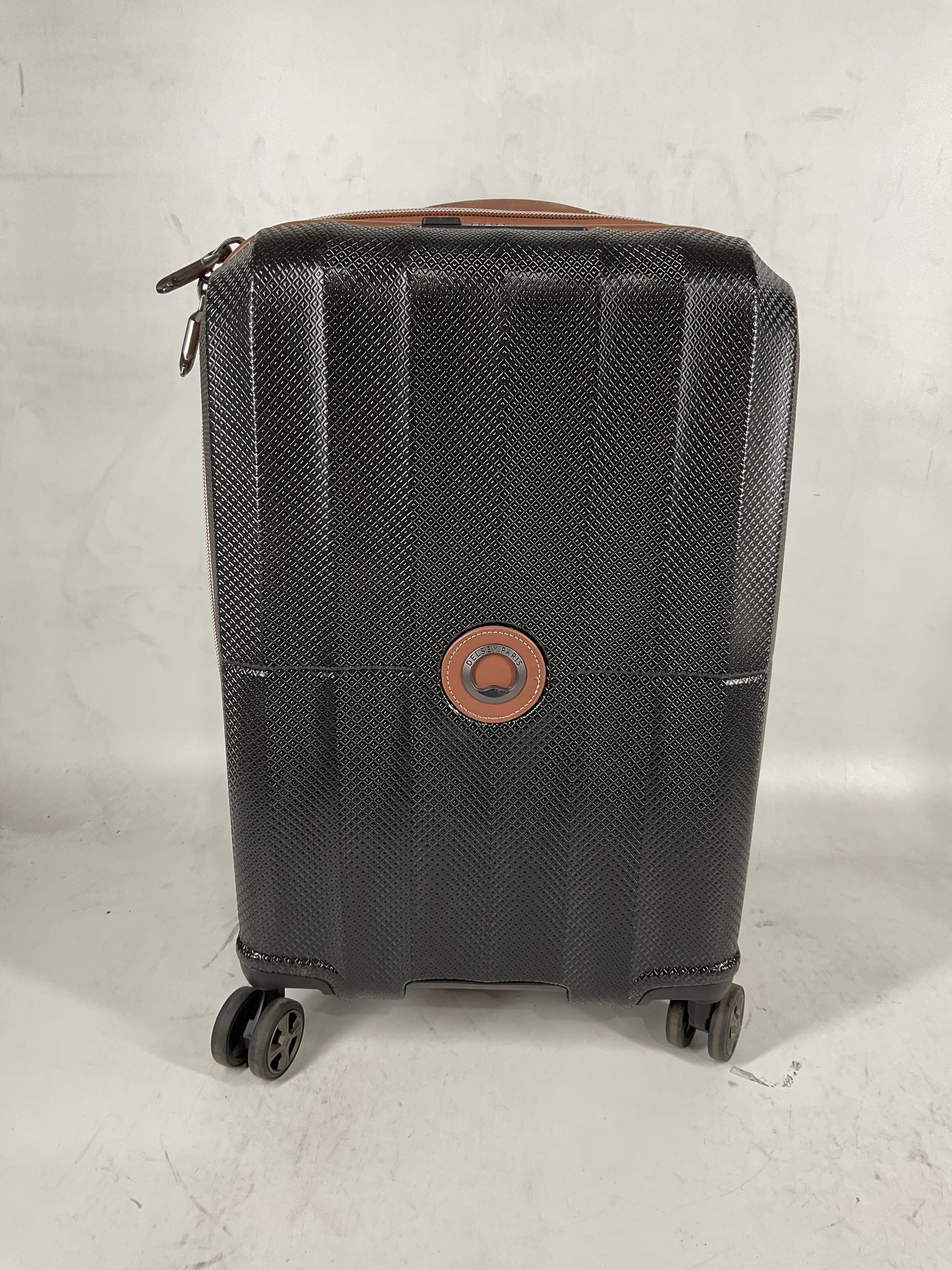 DELSEY Paris Carrousel Hardside Expandable Luggage with Spinner Wheels Black Carry On 21 Inch U6