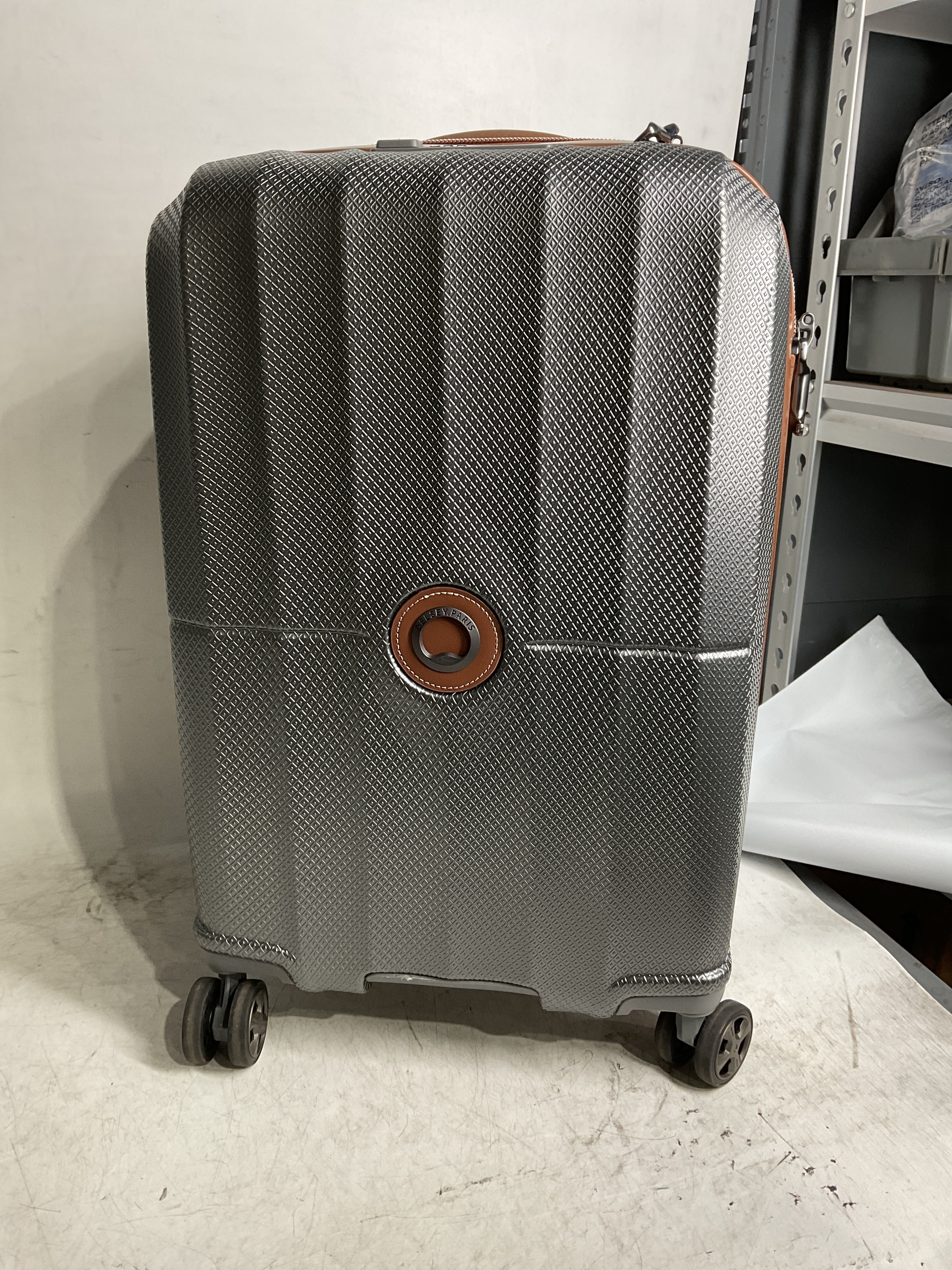 Delsey Paris Carrousel 28" Expandable Carry-On Spinner ( Graphite , Carry-on 21 Inch ) Graphite Carry On 21 Inch U8