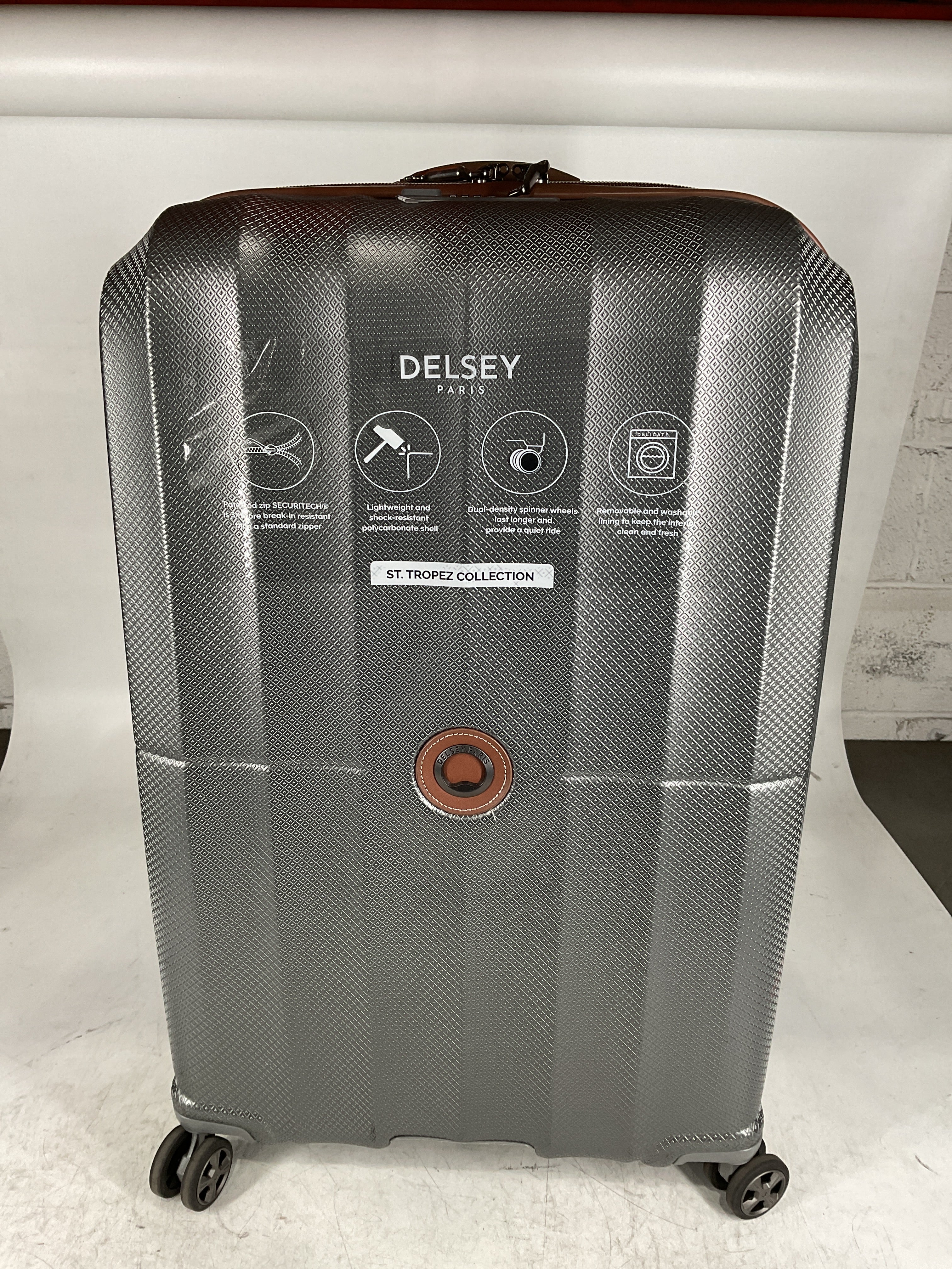 DELSEY Paris Carrousel Hardside Expandable Luggage with Spinner Wheels U3