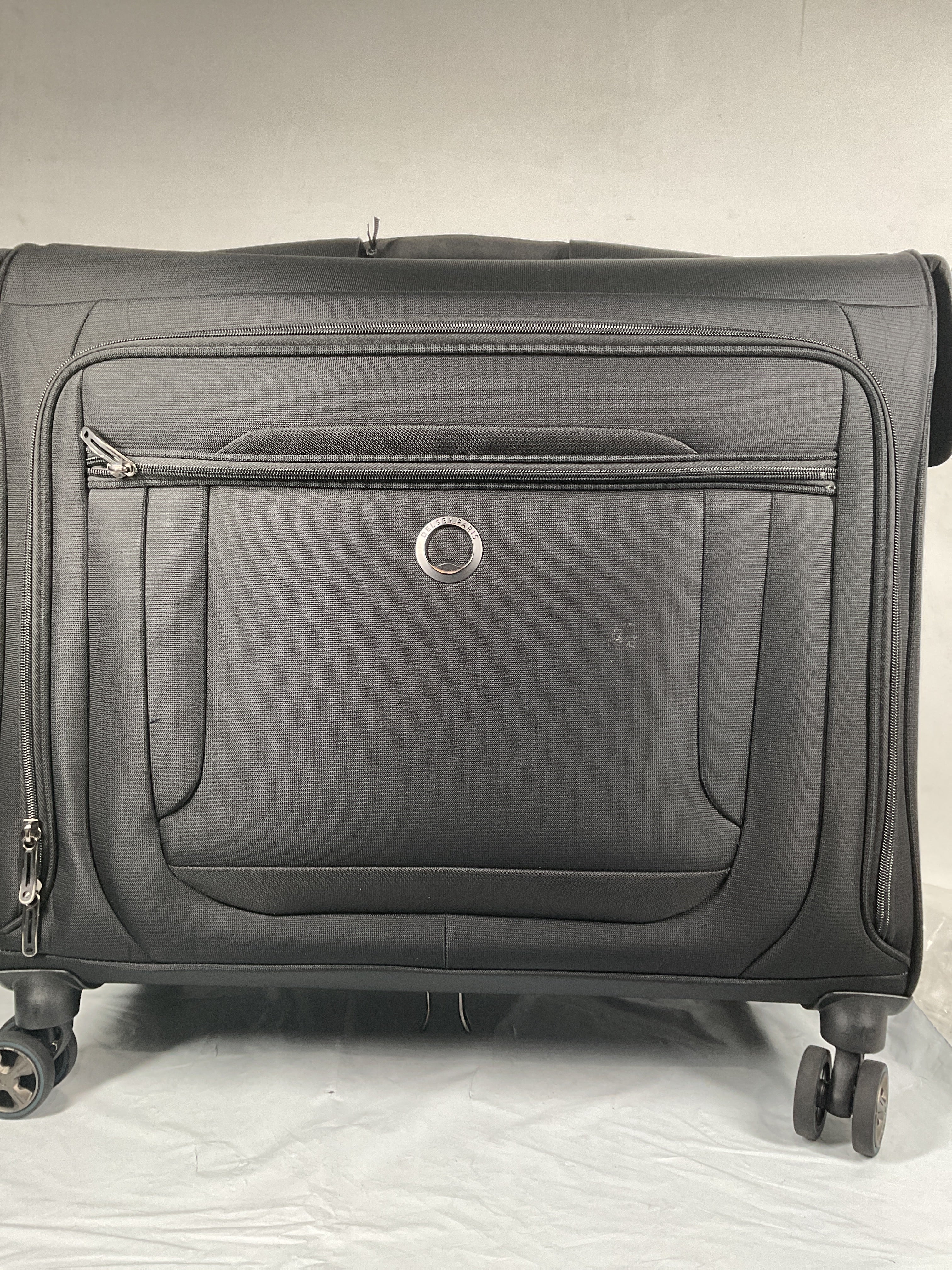 DELSEY Paris Helium DLX Carryon Garment Bag with Spinner Wheels ( Black , 24 Inch ) Black 24 Inch U5