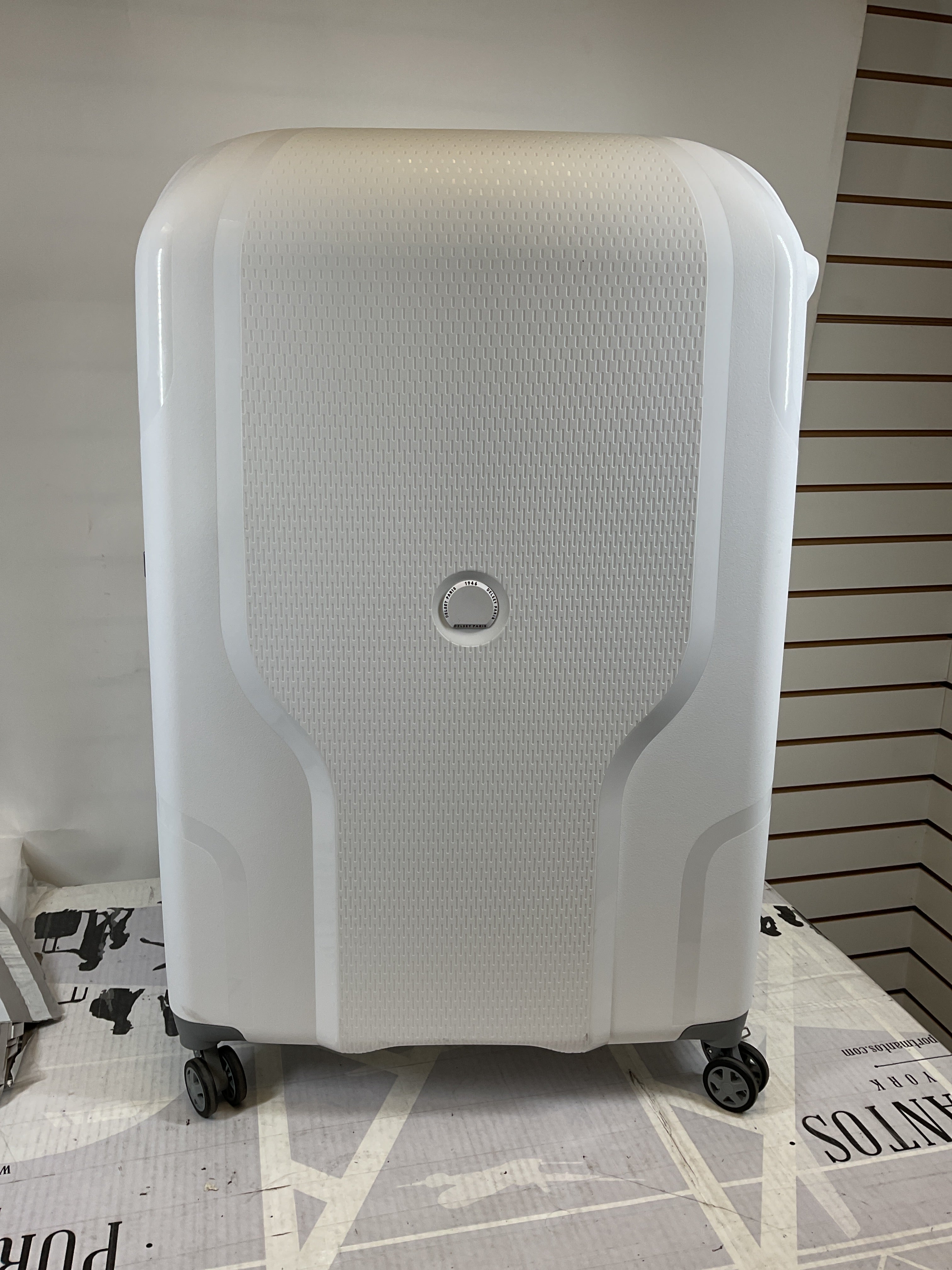 DELSEY Paris Clavel Hardside Expandable Luggage with Spinner Wheels ( WHITE , Checked-Large 30 Inch ) WHITE Checked Large 30 Inch U11