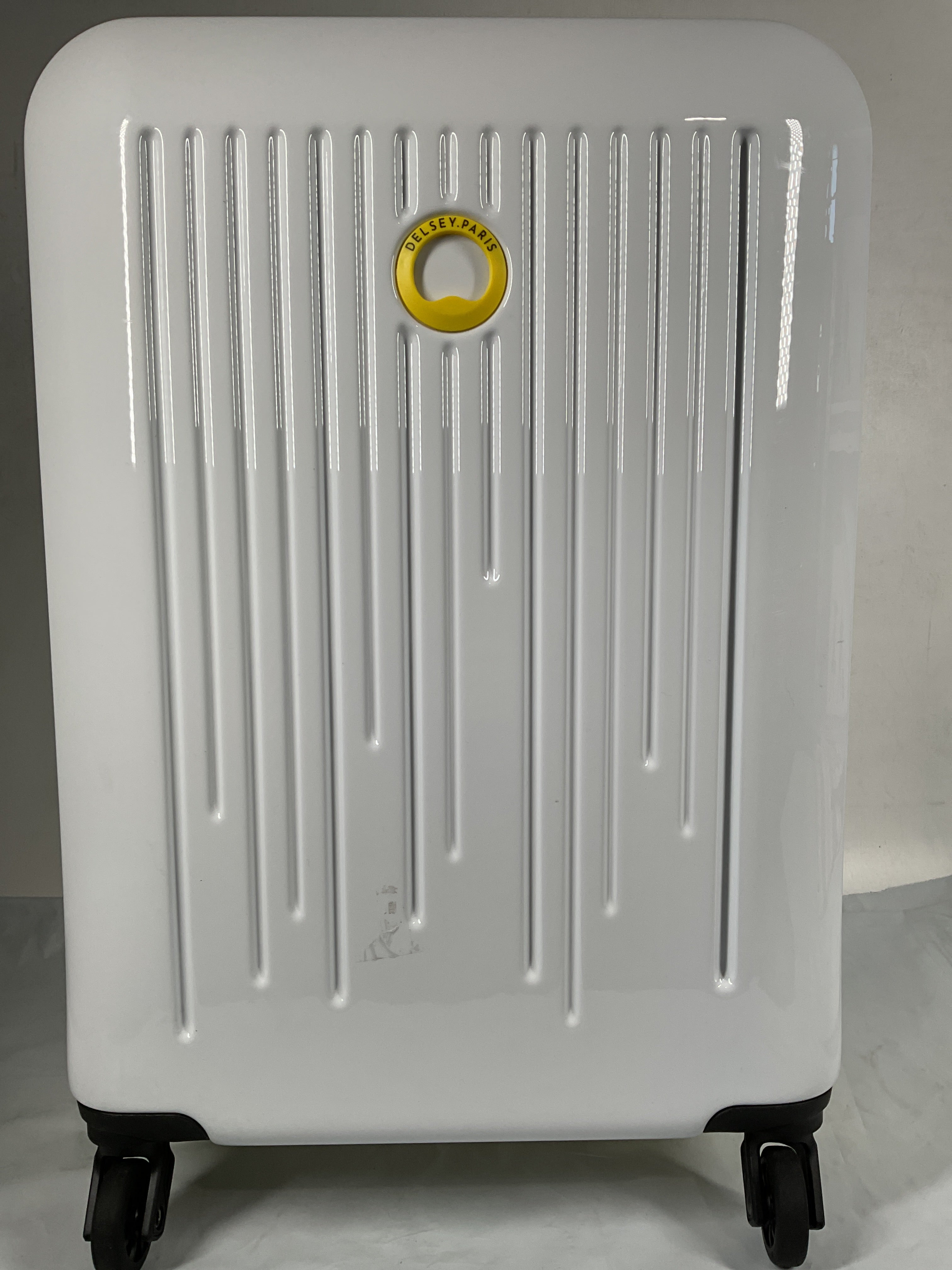 Delsey Paris Christine Hardside Expandable Luggage with Spinner Wheels ( White with Yellow Trim , Carry On 20 Inch ) White with Yellow Trim Carry On 20 Inch U6
