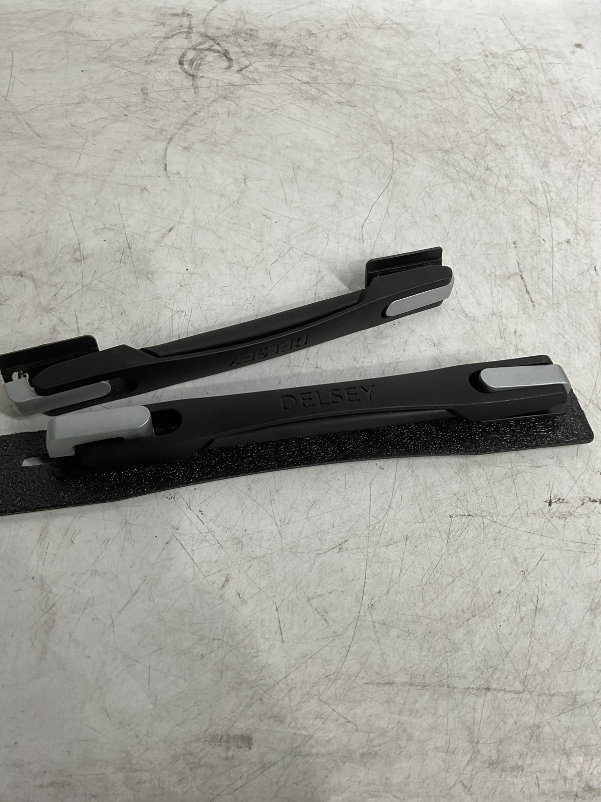 Delsey Paris Helio Aero Large Set of 2 Handles U1