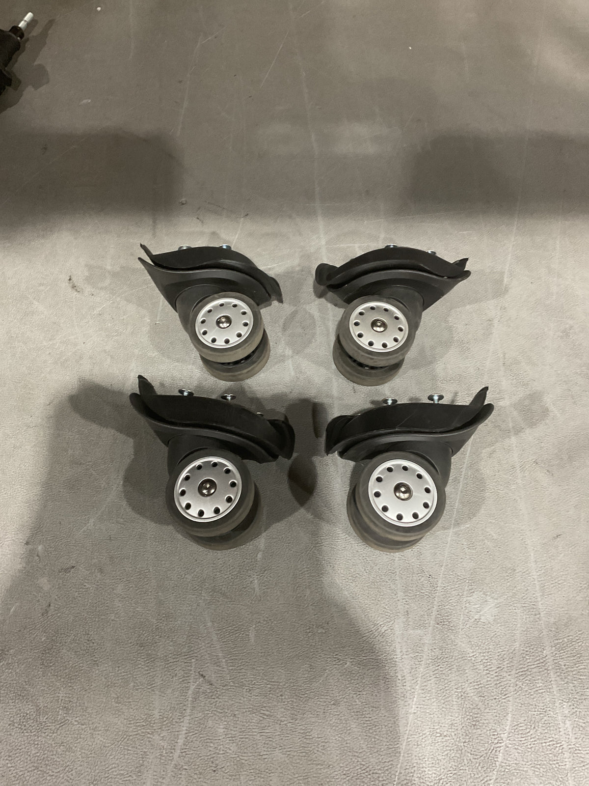 Delsey Paris Helio Aero Old Version Medium Set of 4 Wheels U12