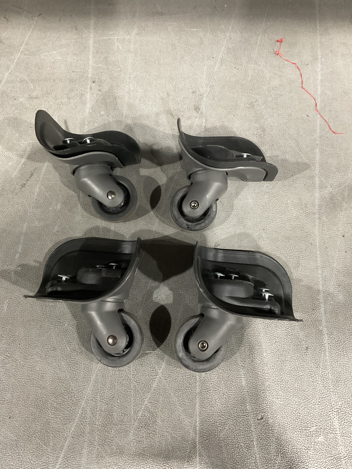 Delsey Paris Volume Large Set of 4 Wheels U24