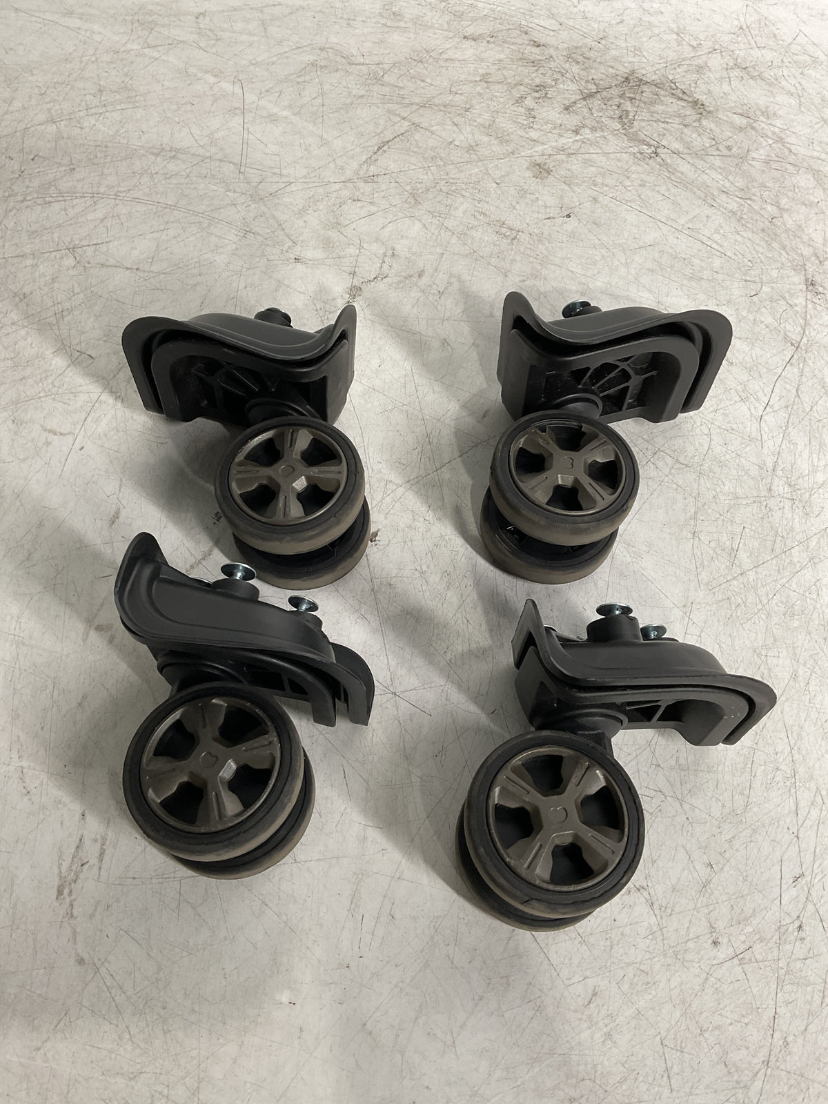 Delsey Paris Carrousel Large Set of 4 Wheels U61