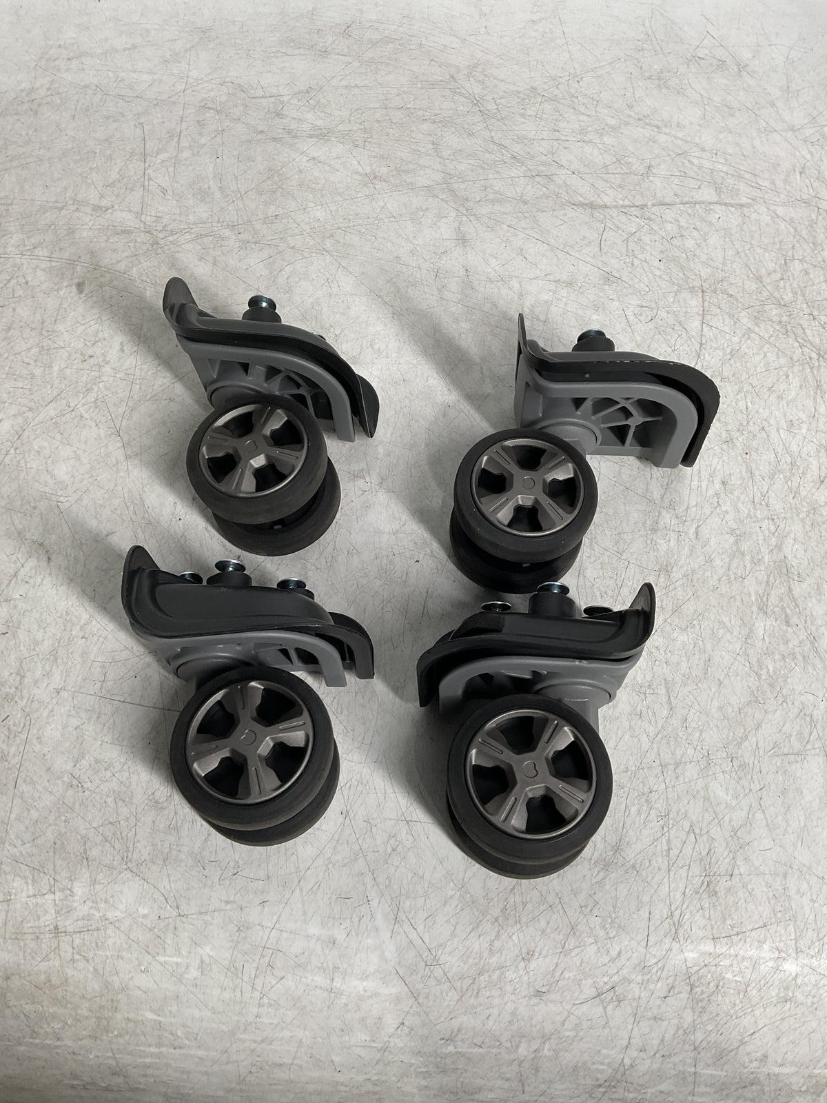 Delsey Paris Carrousel Carry On Set of 4 Wheels U68