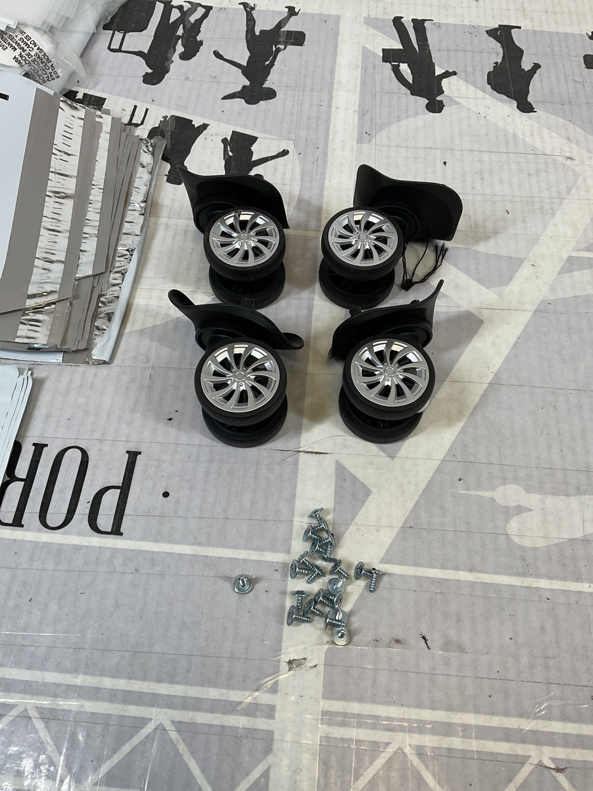 Delsey Paris Jessica Carry On Set of 4 Wheels U94