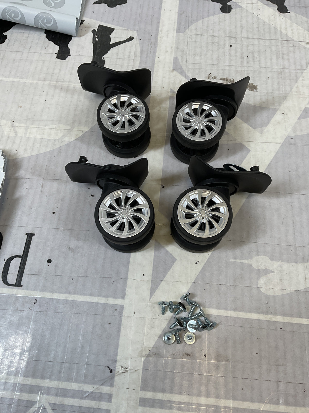 Delsey Paris Jessica Medium Set of 4 Wheels U98