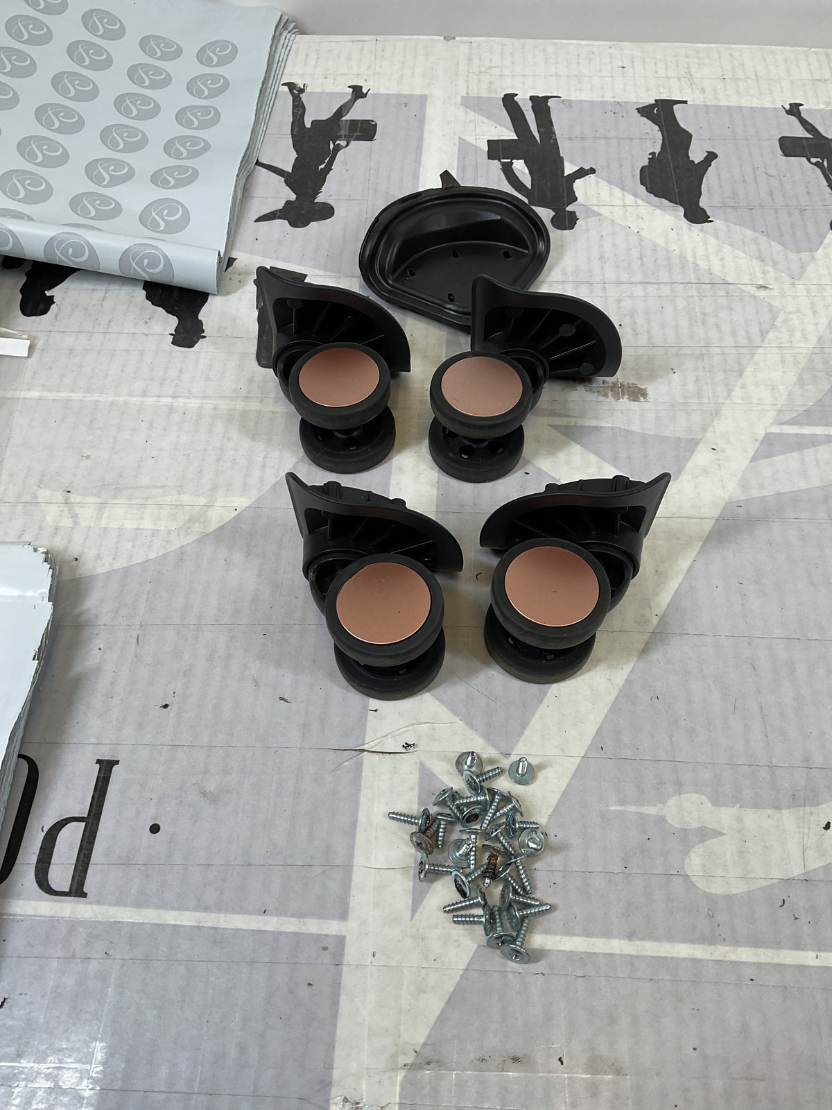 Delsey Paris Alexis Medium Set of 4 Wheels U99