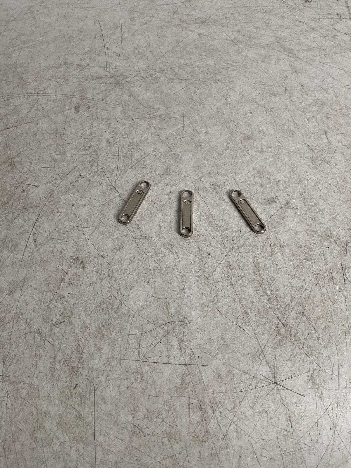 Delsey Paris Alexis Set of Zipper Pulls U11