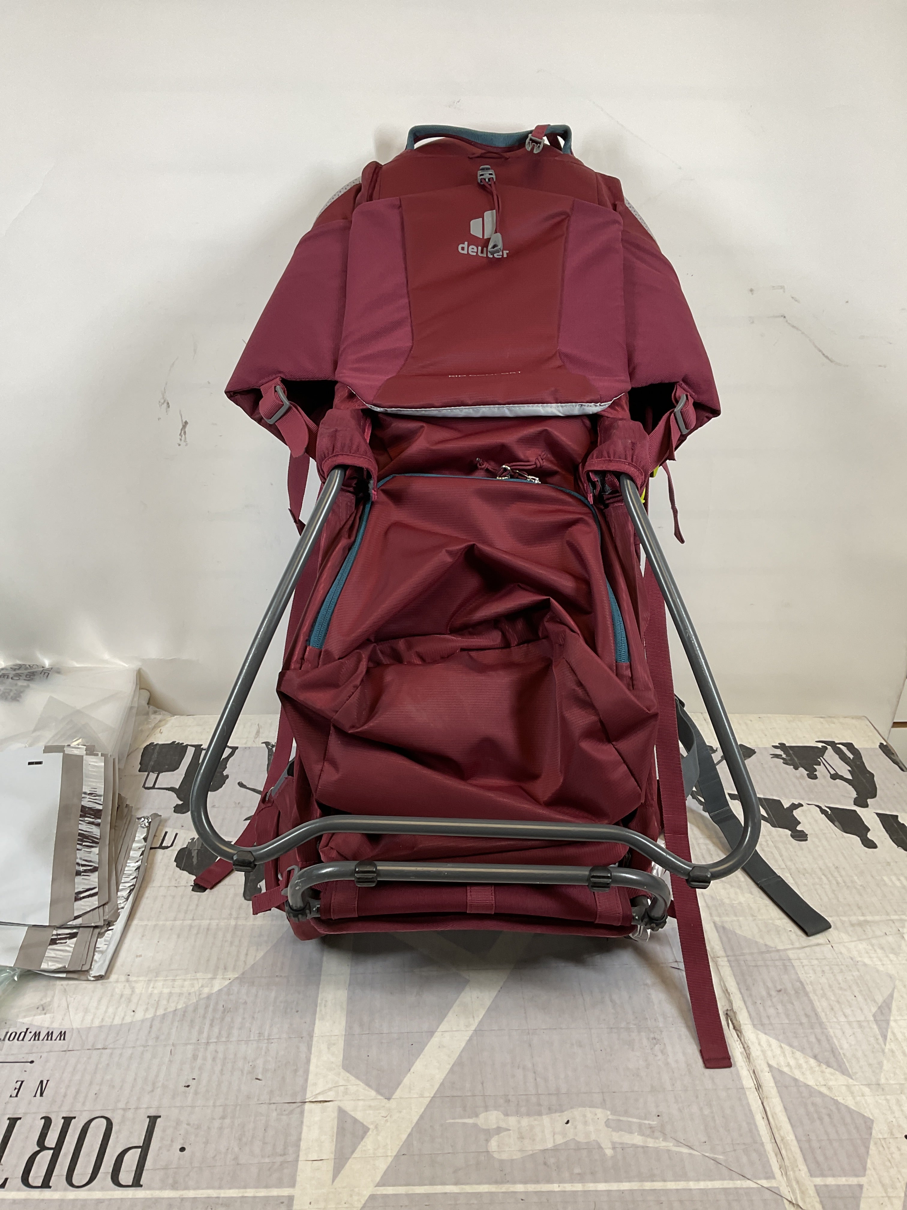 Deuter Kid Comfort Child Carrier and Backpack ( Maron , One Size ) Maron One Size U5