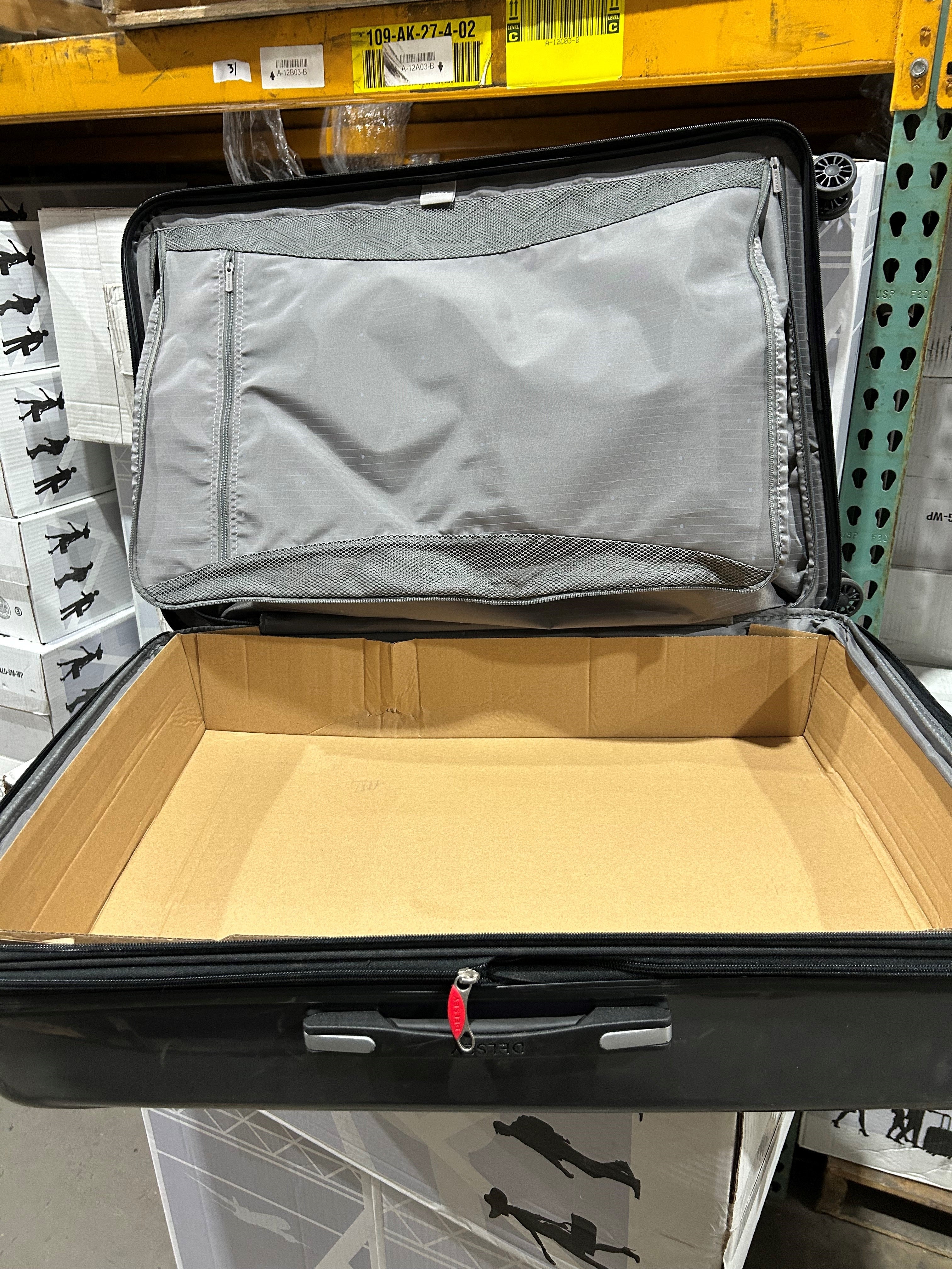 Delsey Luggage Helium Aero 29 Inch Expandable Spinner Trolley U5