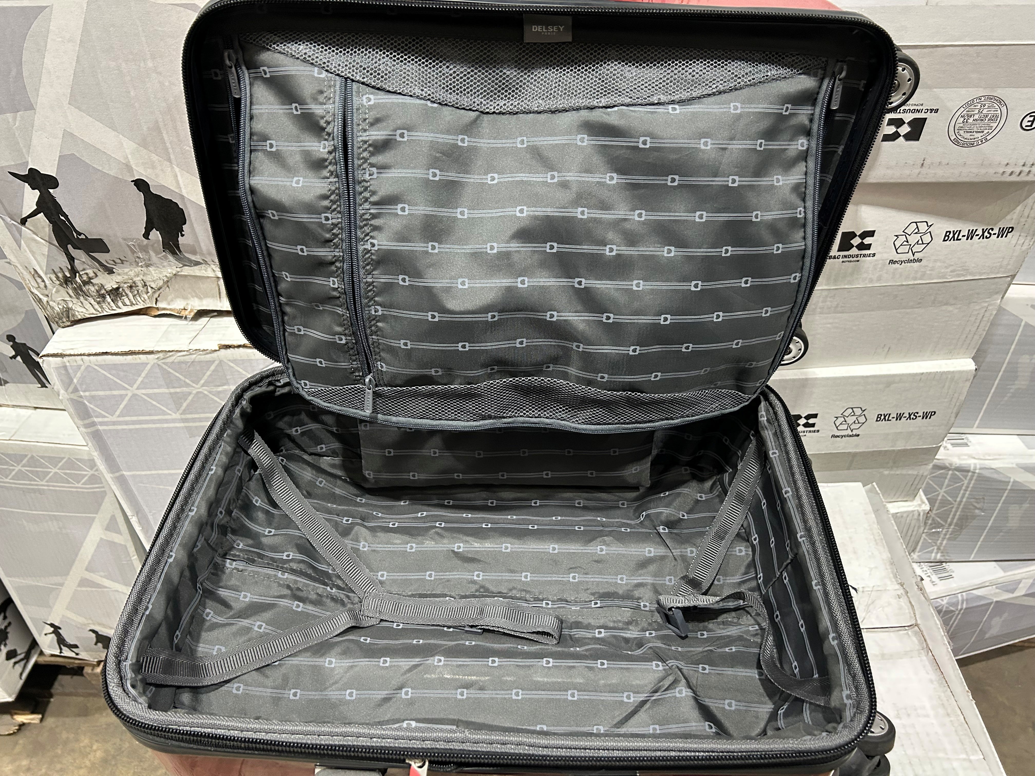 DELSEY Paris Helium Aero Hardside Expandable Luggage with Spinner Wheels U1