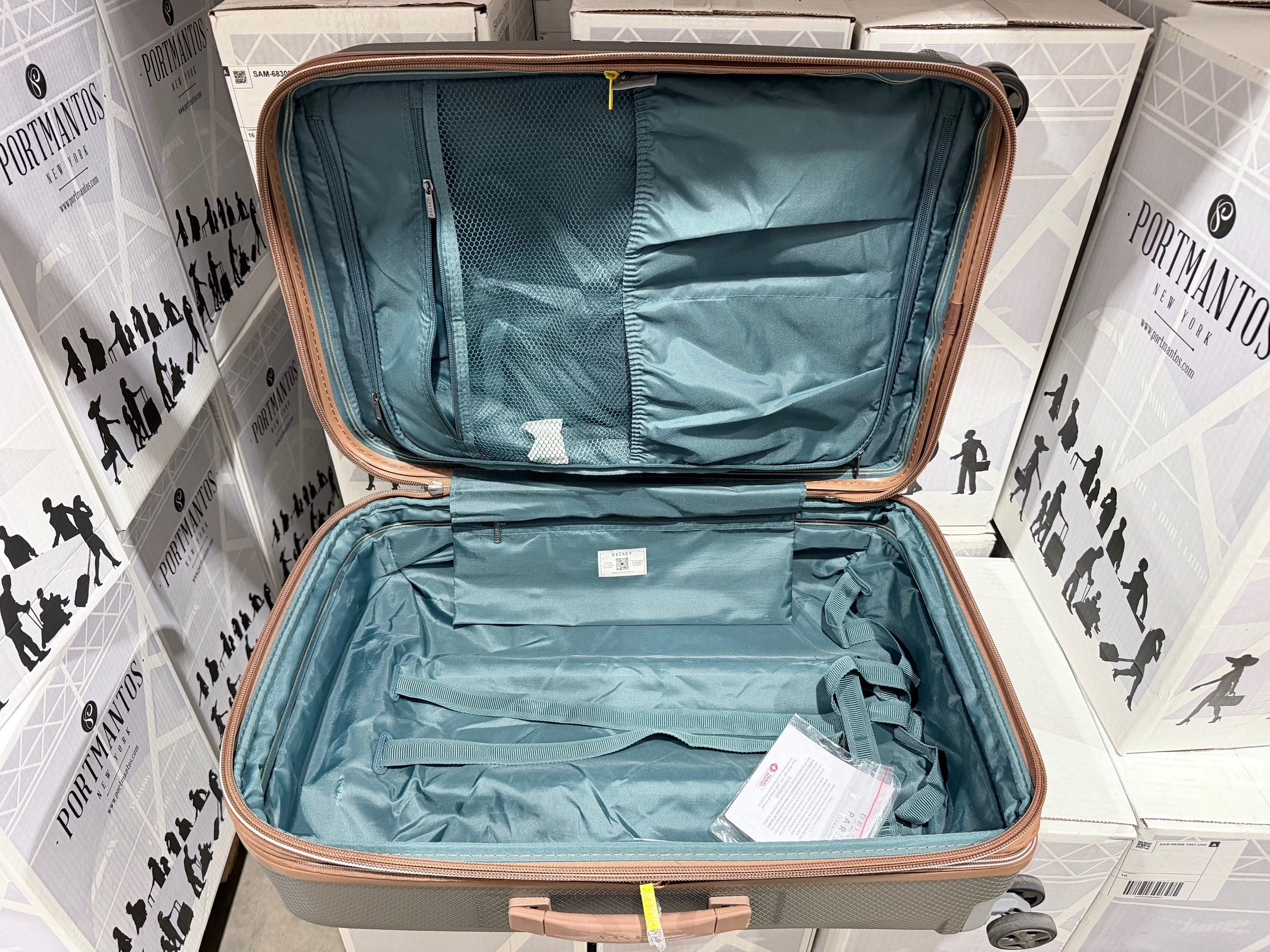 DELSEY Paris Carrousel Hardside Expandable Luggage with Spinner Wheels Graphite Checked Medium 24 Inch U2