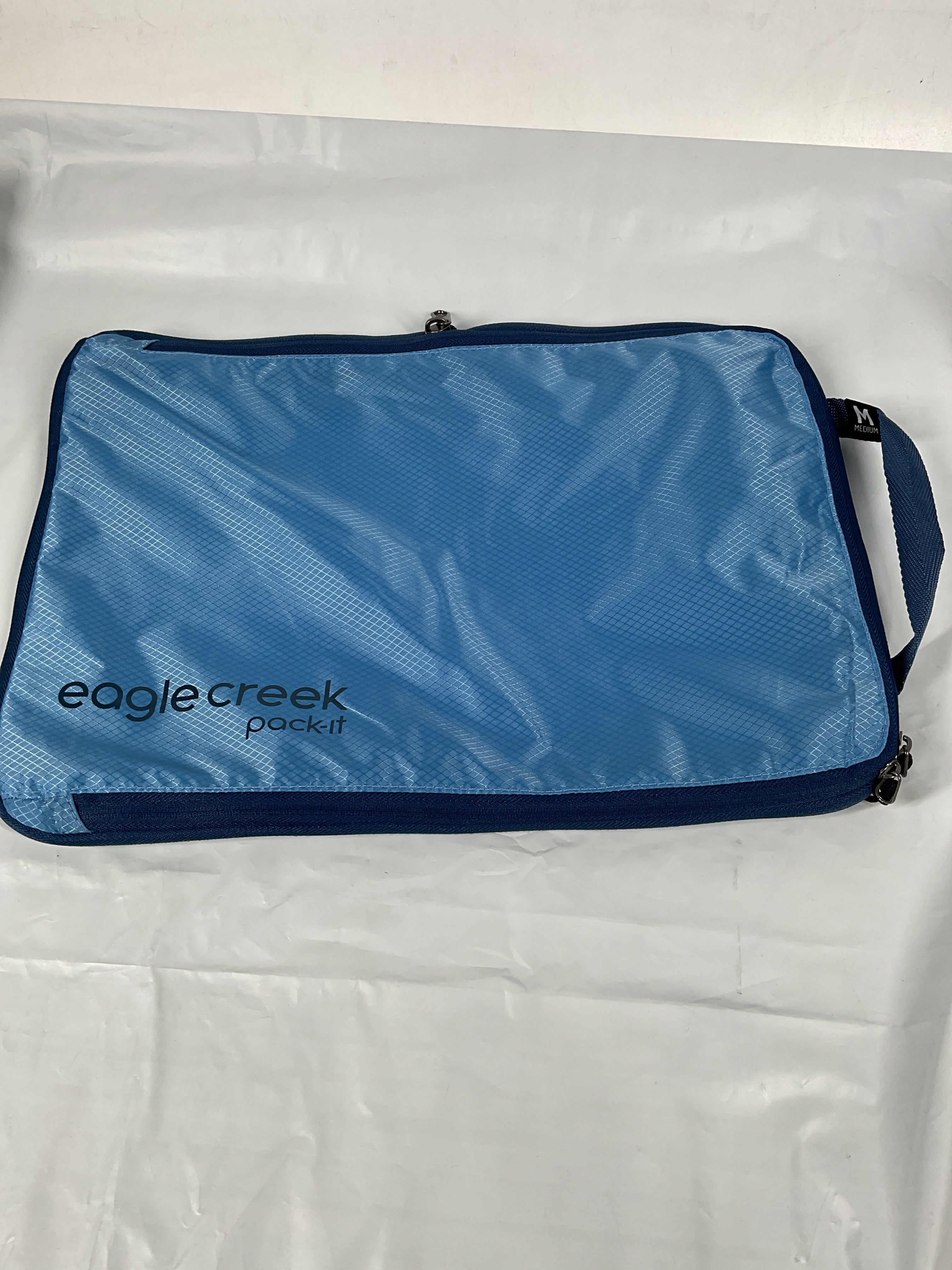 Eagle Creek Pack-It Isolate Compression Cube ( Blue Dawn - Isolate (New) , Medium ) Blue Dawn - Isolate (New) Medium U1