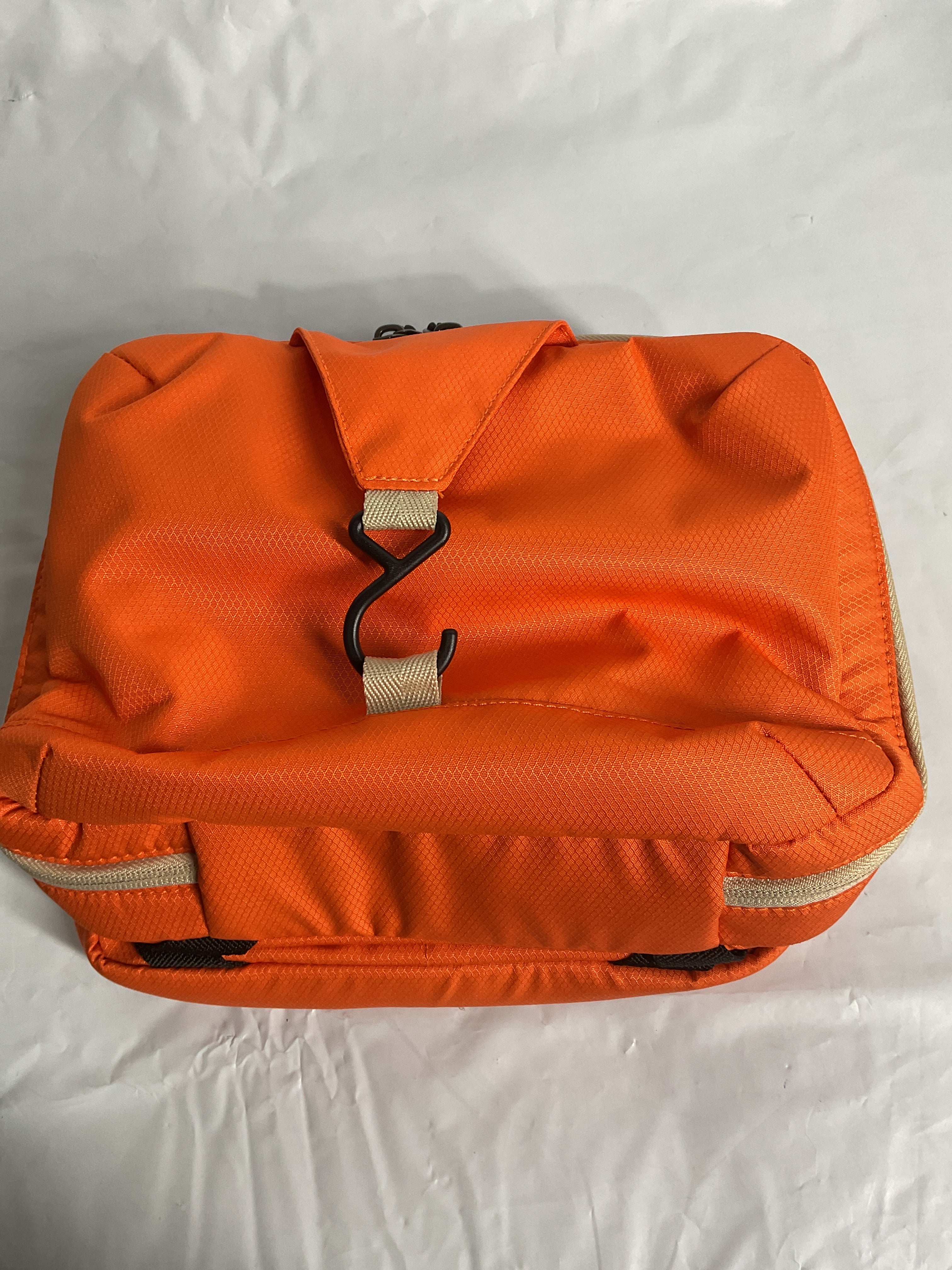 Eagle Creek Pack-It Trifold Toiletry Kit ( Mandarin , One Size ) Mandarin One Size U1