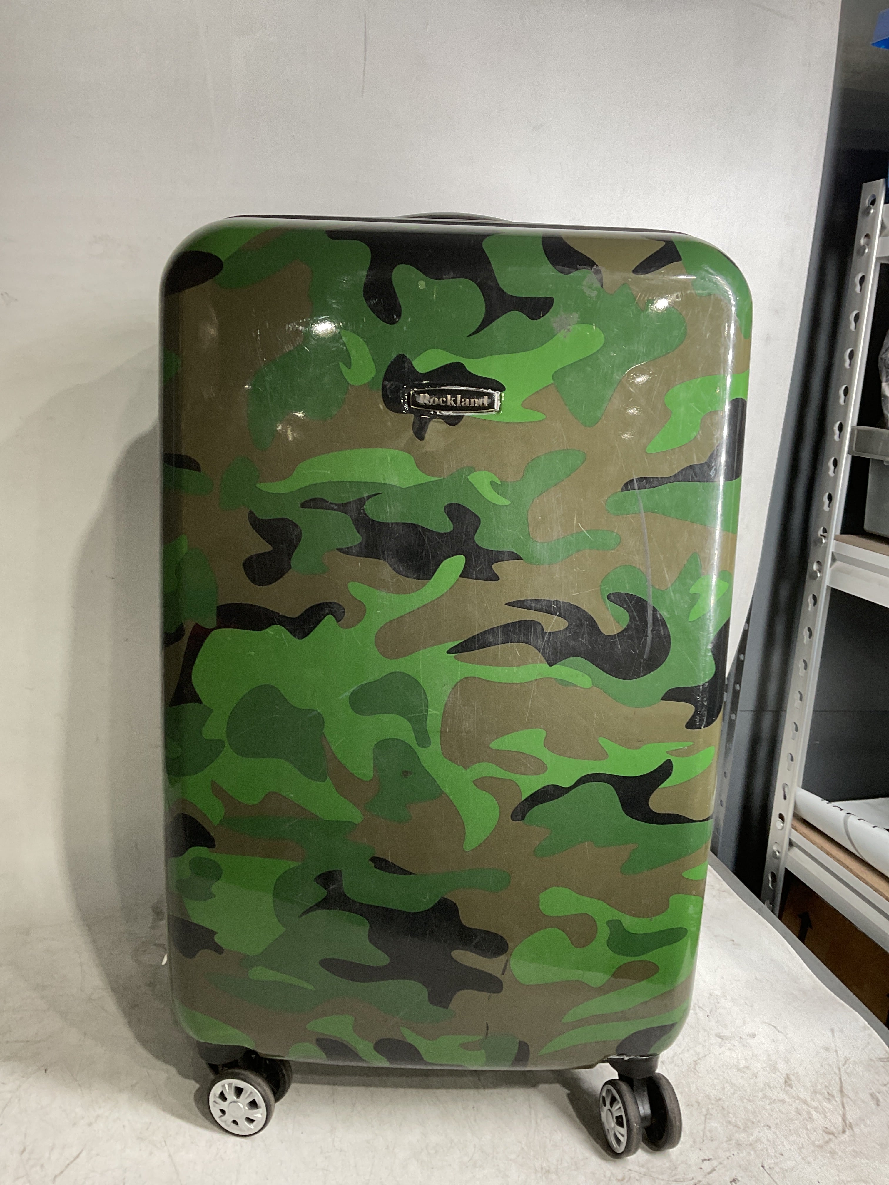 Rockland Safari Hardside Spinner Wheel Luggage, CAMO, Medium 24 in U1