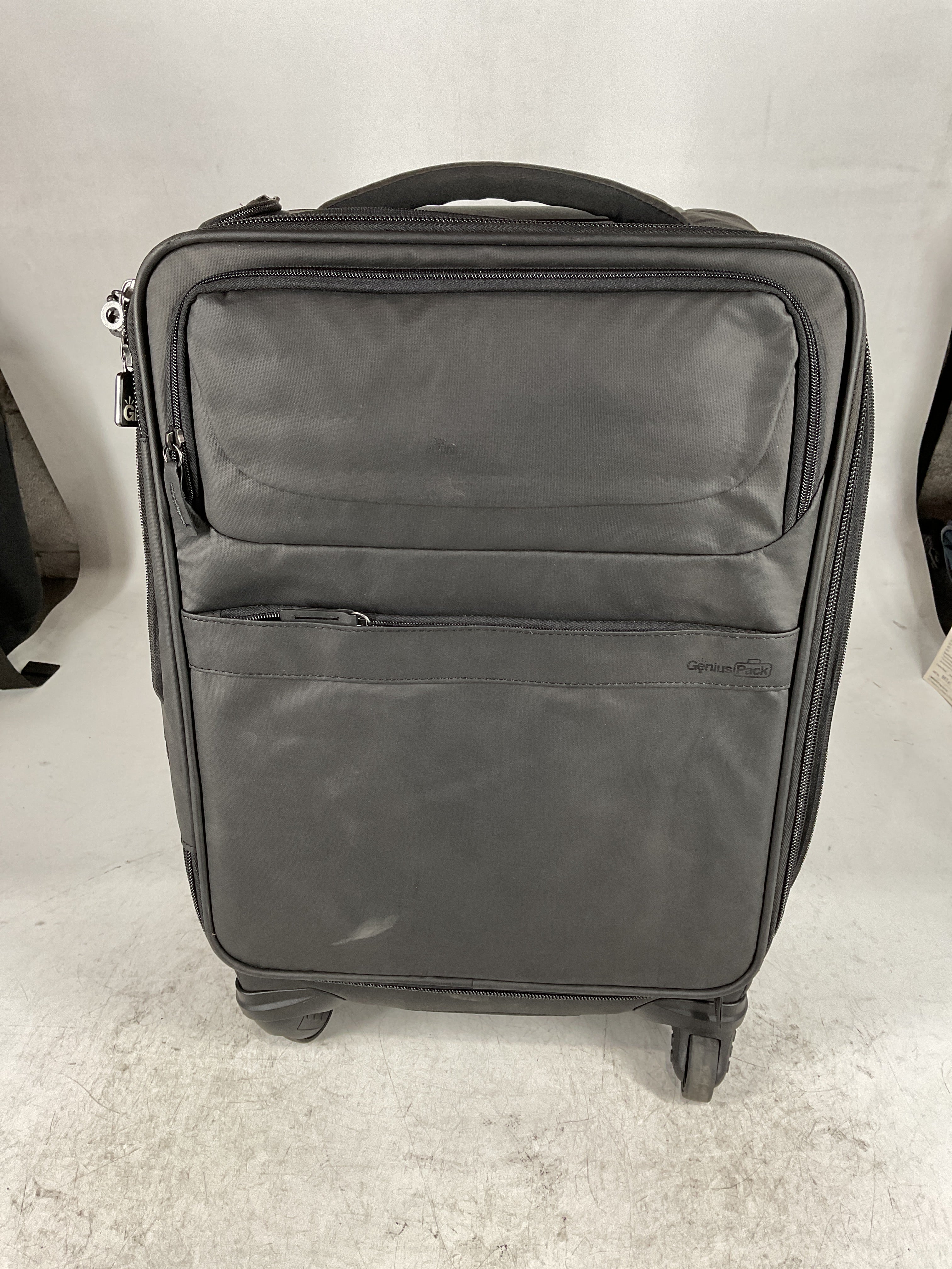 Genius Pack G4 22" Carry On Spinner Luggage - Smart, Organized, Lightweight Suitcase G4 - Coal Black  U4