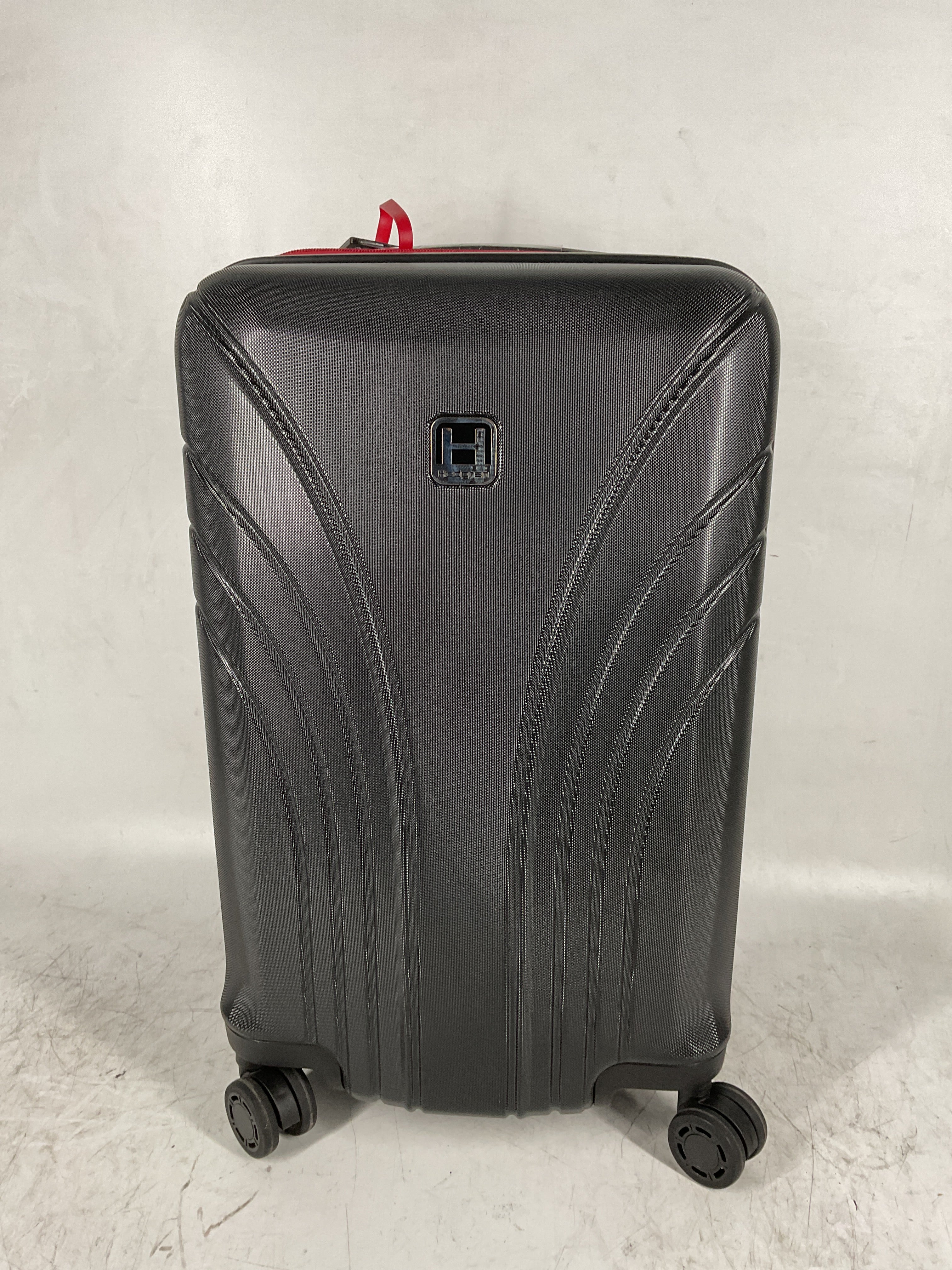 Hedgren Traction S 21" Carry on Spinner  One Size U1