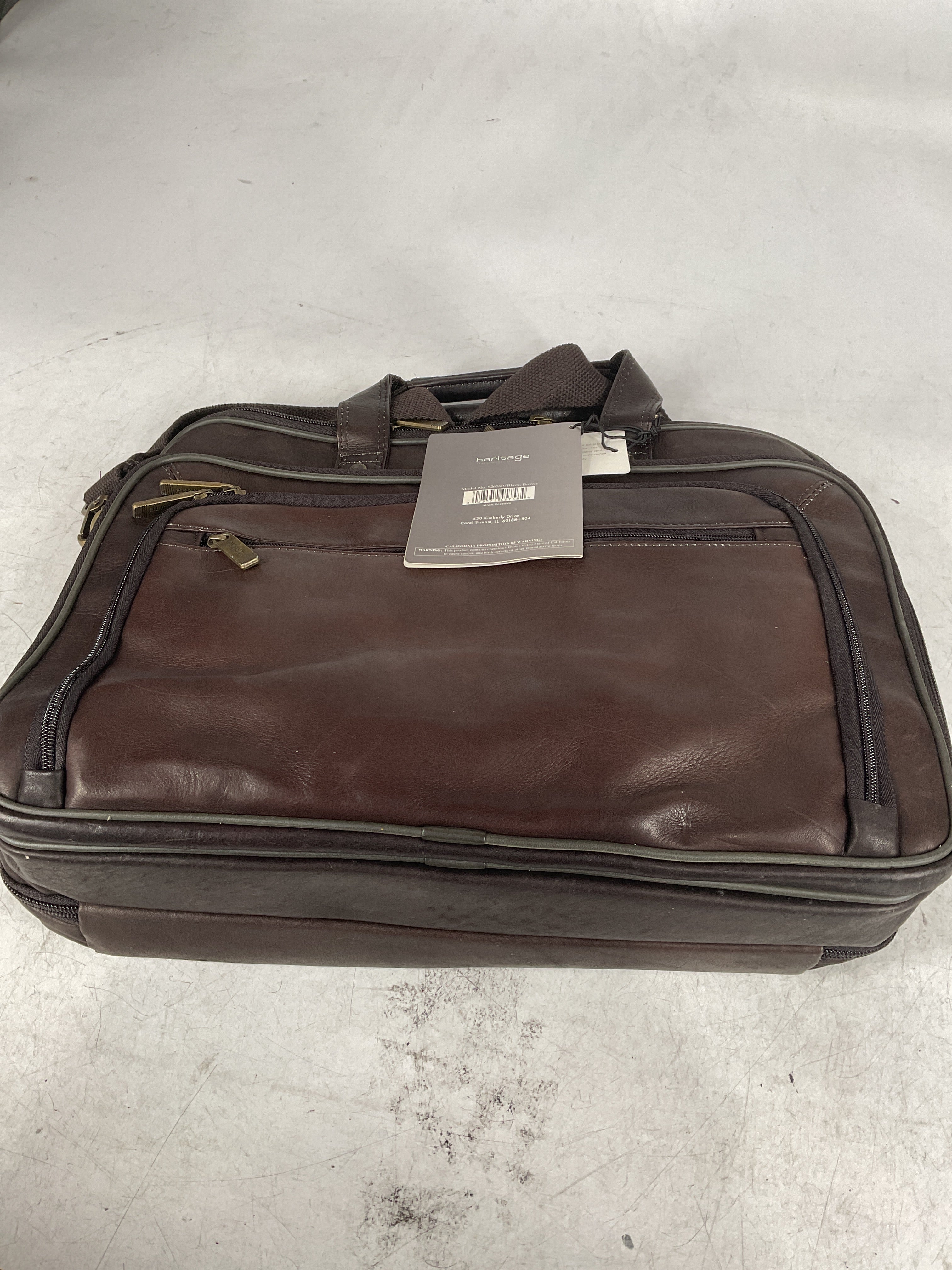 Heritage Colombian 15.6' Double Compartment Top Zip EZ-Scan Computer Portfolio U2