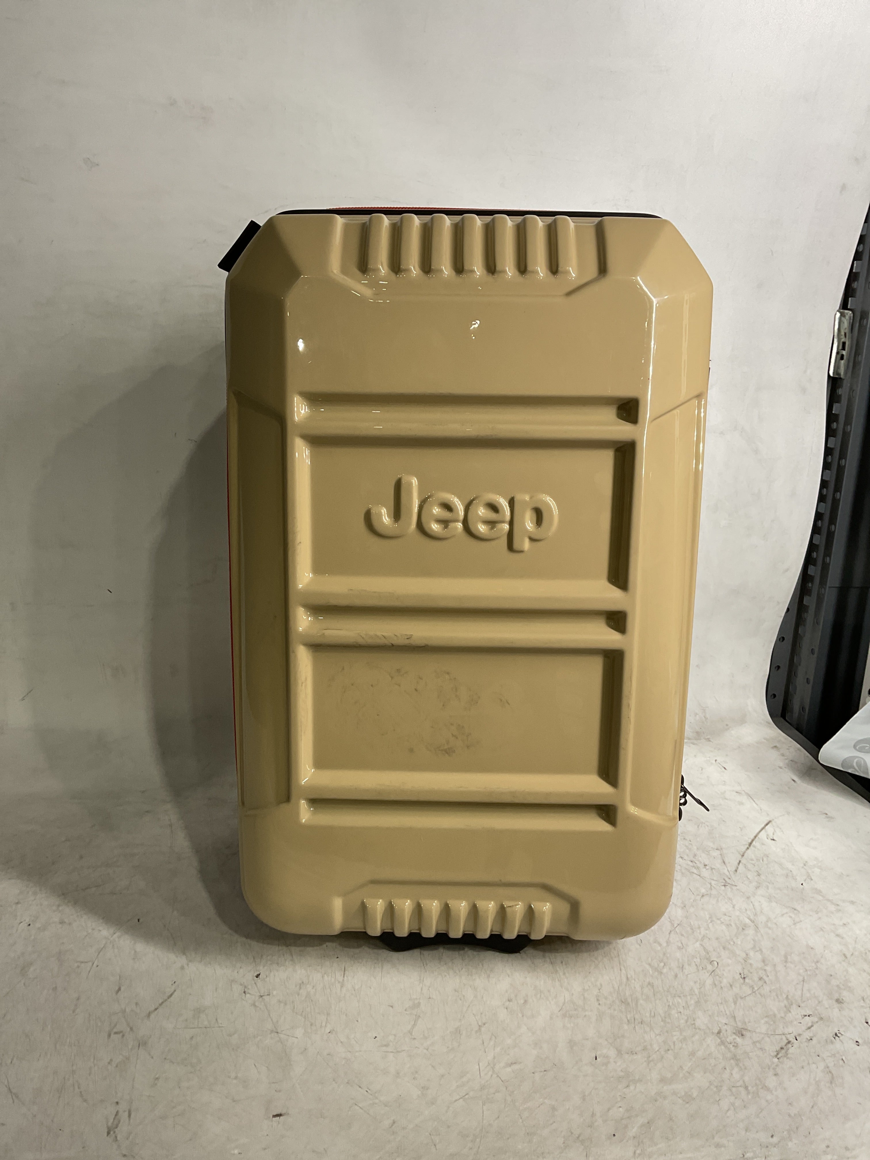Jeep JH003B Hardside Expandable Luggage with Two Wheels ( Warm Sand , Carry-On 21 Inch ) Warm Sand Carry On 21 Inch U1