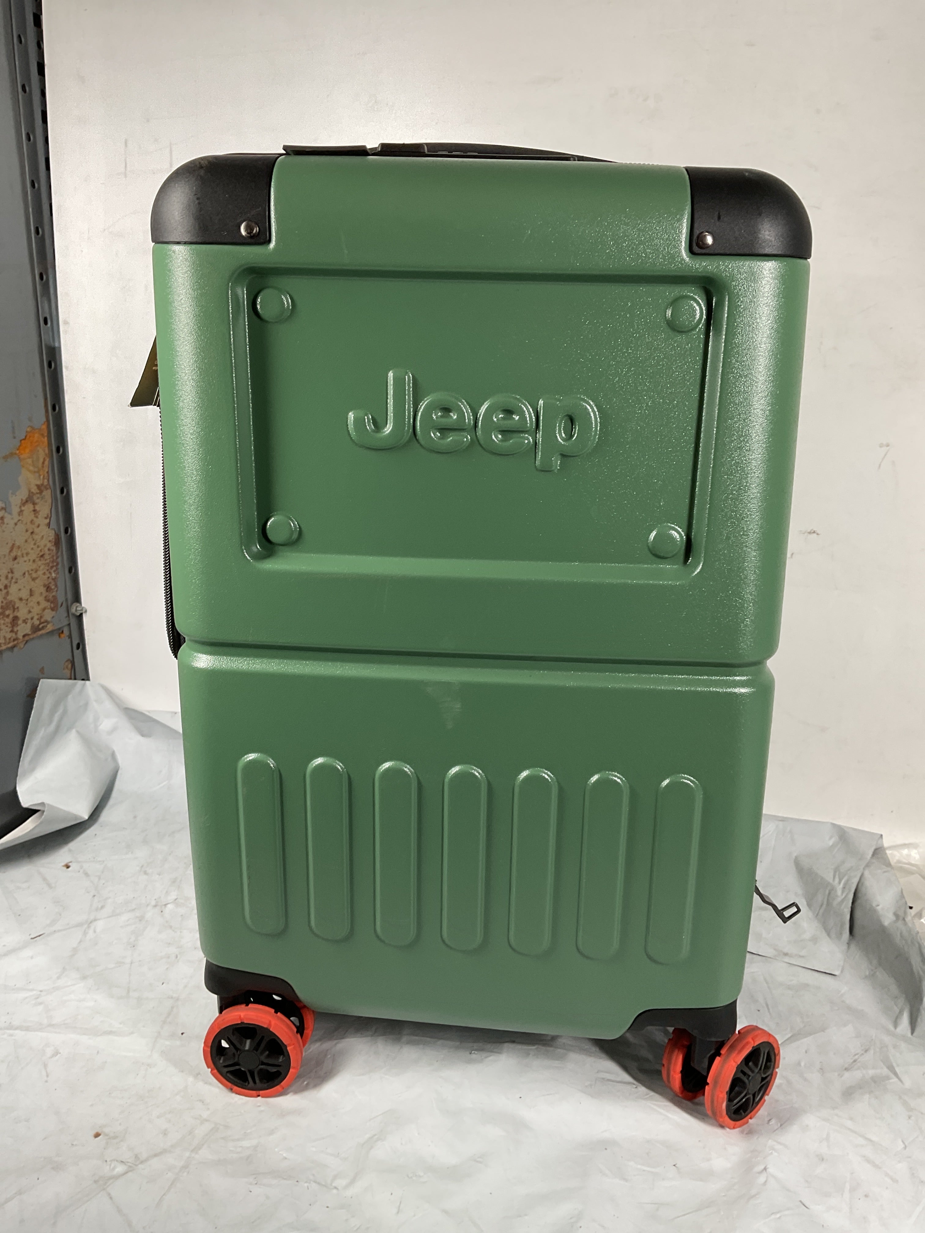 Jeep JH002B Hardside Expandable Luggage with Spinner Wheels ( Elm Green , Carry-On 19 Inch ) Elm Green Carry On 19 Inch U1