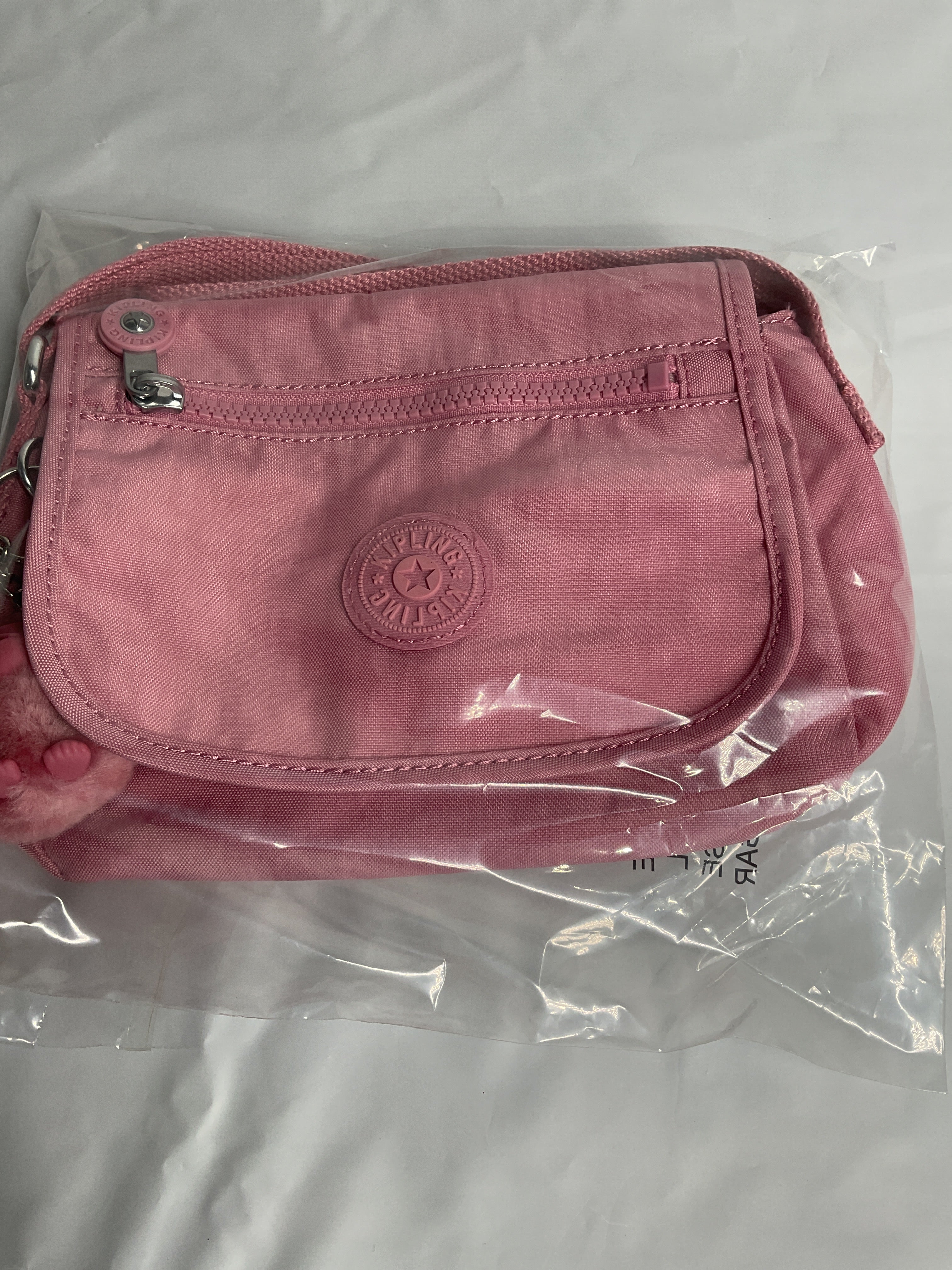 Kipling Sabian U ( Cosmo Pink , 7.75''L x 5.75''H x 3.25''D ) Cosmo Pink 7 75 L X 5 75 H X 3 25 D U1