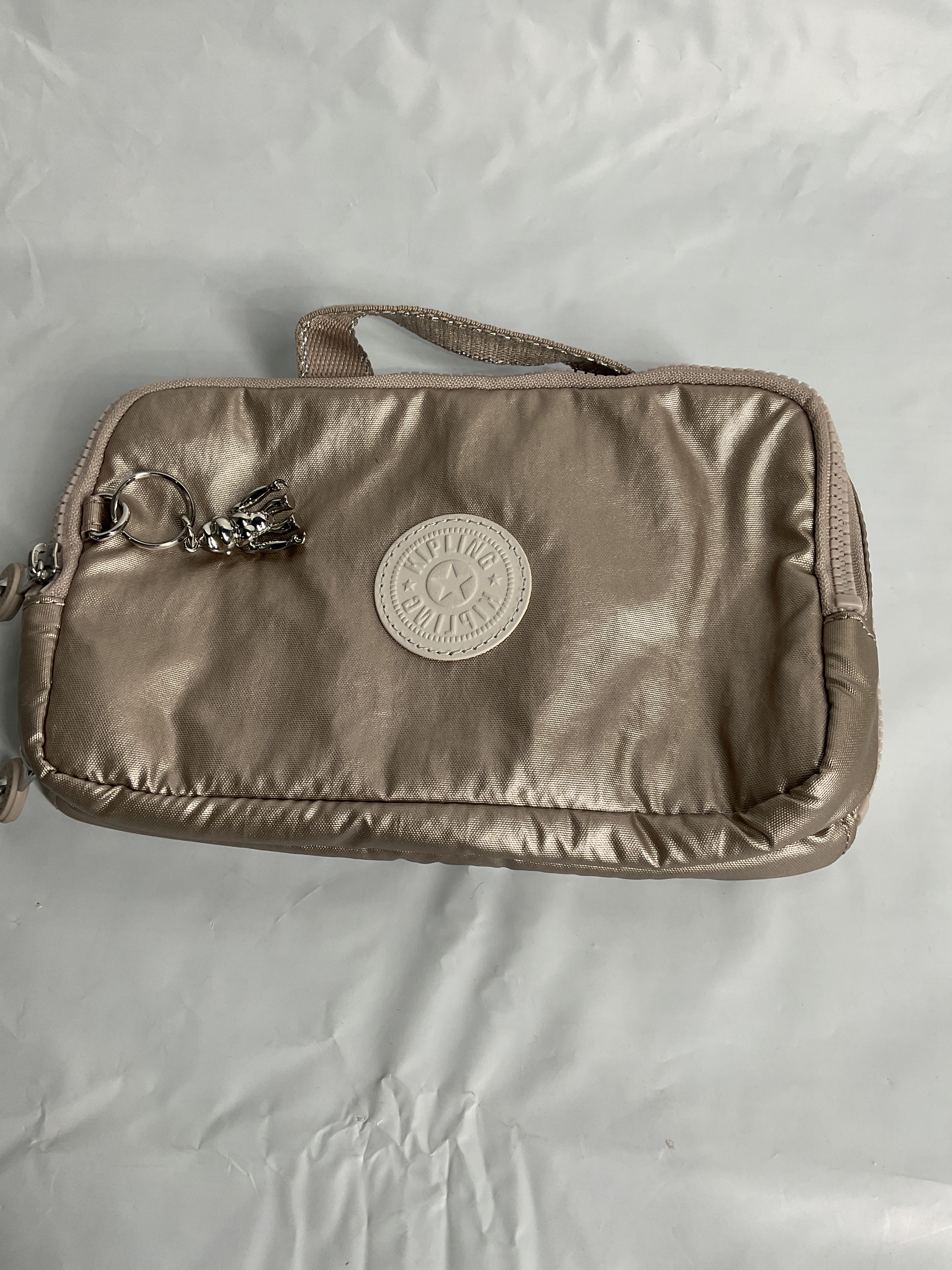 Kipling Jaconita Toiletry Bag ( Metallic Glow , One Size ) Metallic Glow One Size U1