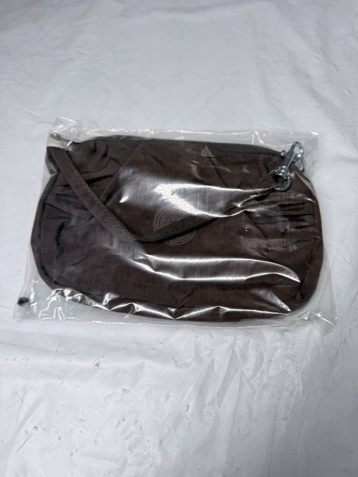 Kipling Basin Wristlet Expresso Brown U1