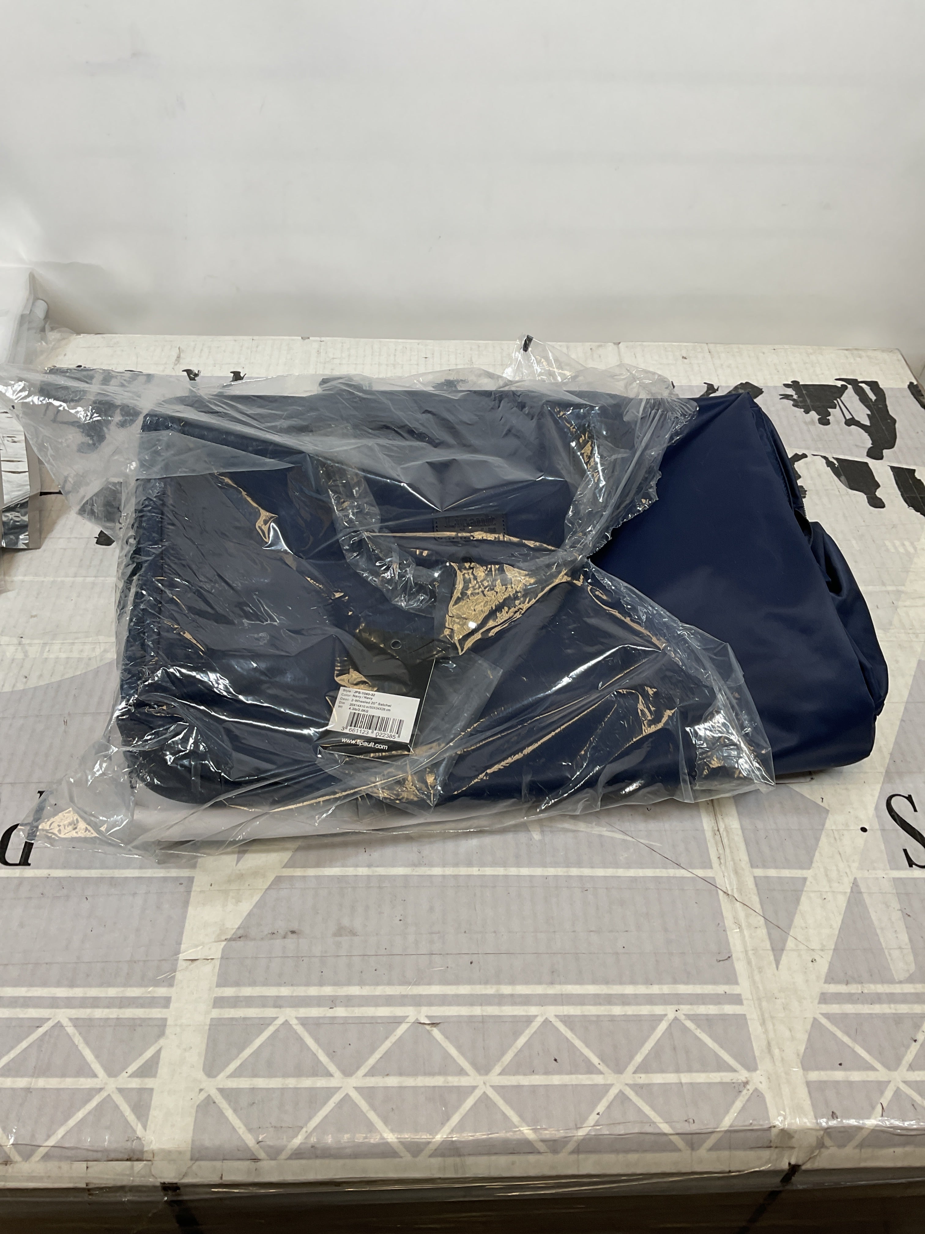 Lipault Paris 2 Wheeled 20" Satchel ( Navy , One Size ) Navy One Size U1