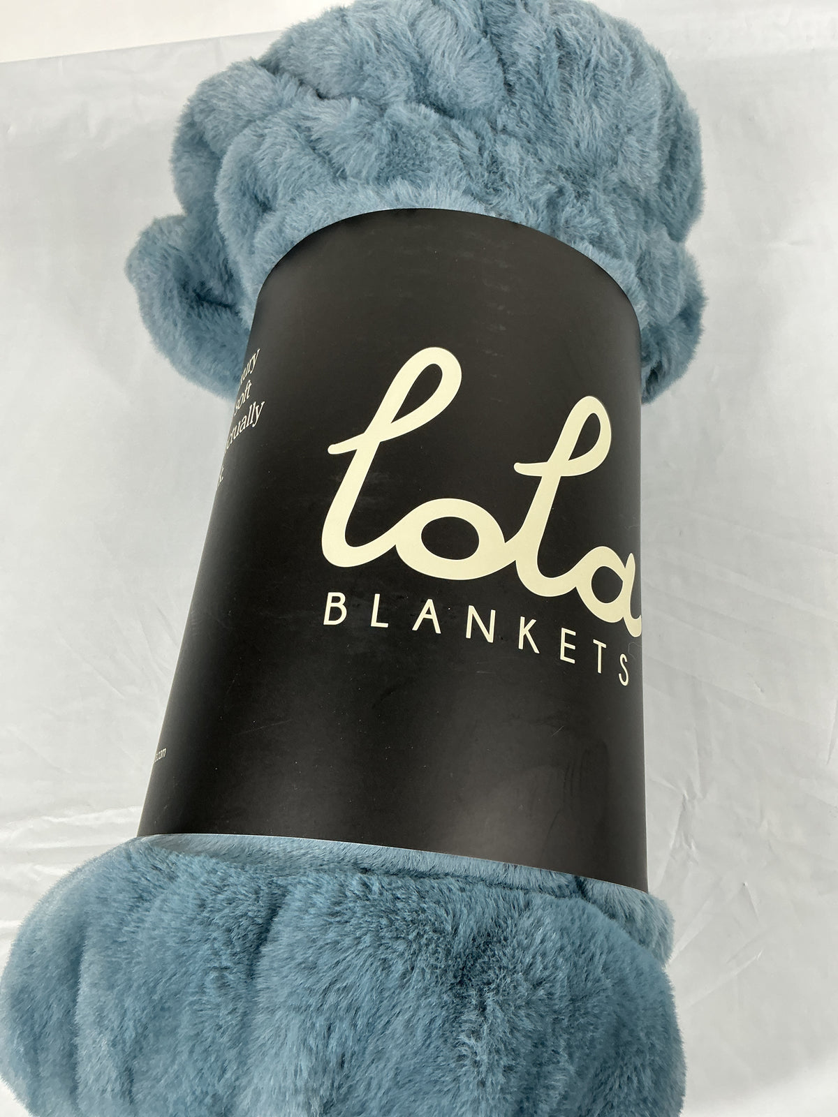 Lola Blankets blue baby 30*36 95% Vegan Polyester 5% Spandex U1