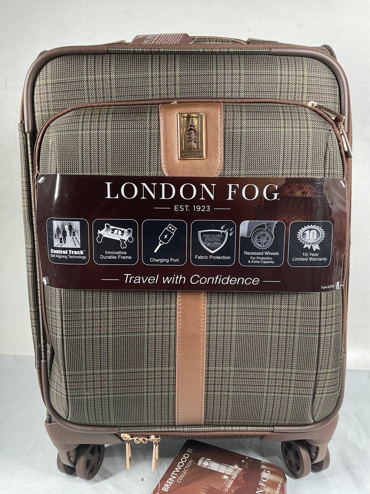 Expandable Spinner Carry-On Softside by London Fog Navy, Bronze 20 inches U1
