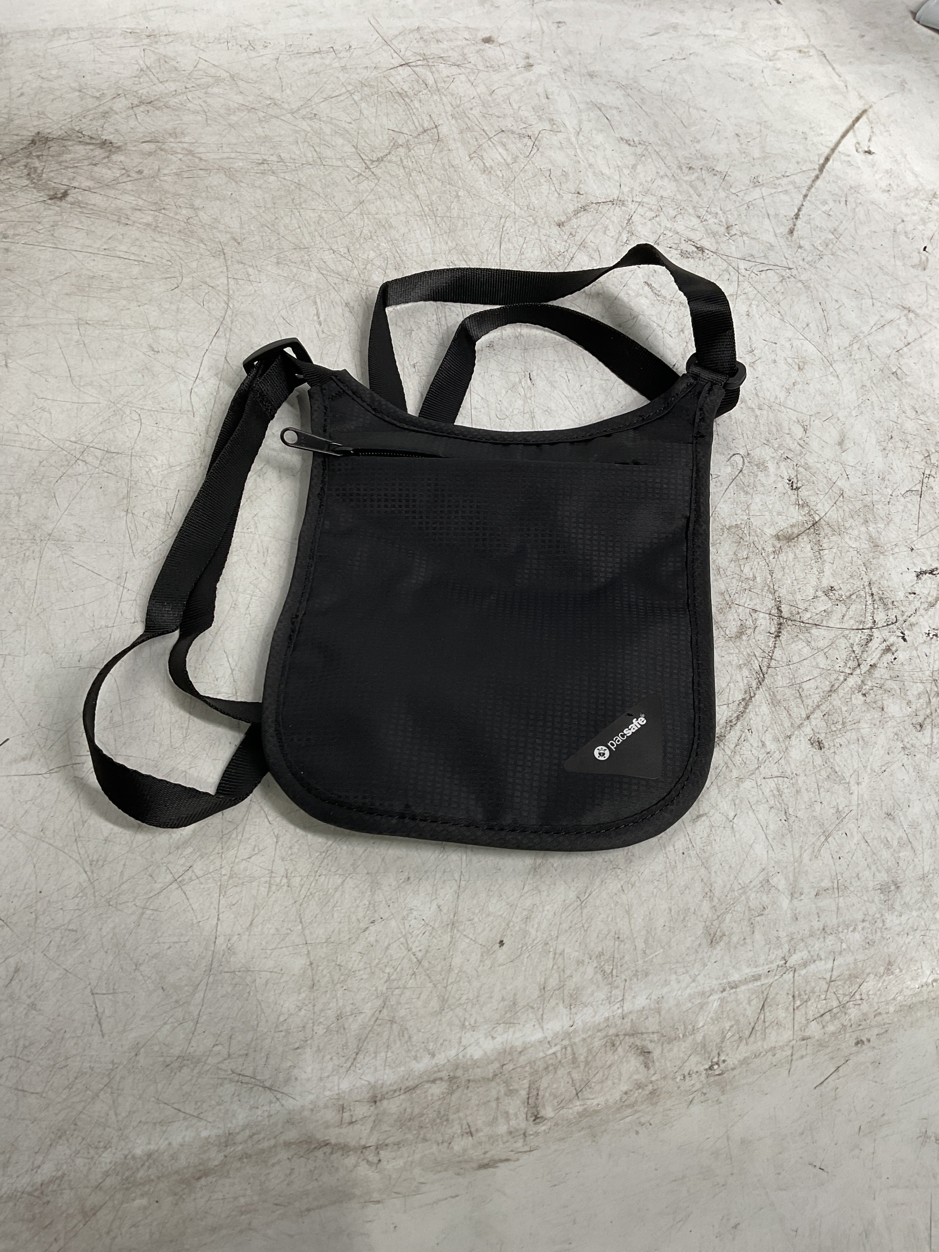 Pacsafe Coversafe V75 RFID Blocking Neck Pouch ( Black , One Size ) Black One Size U1