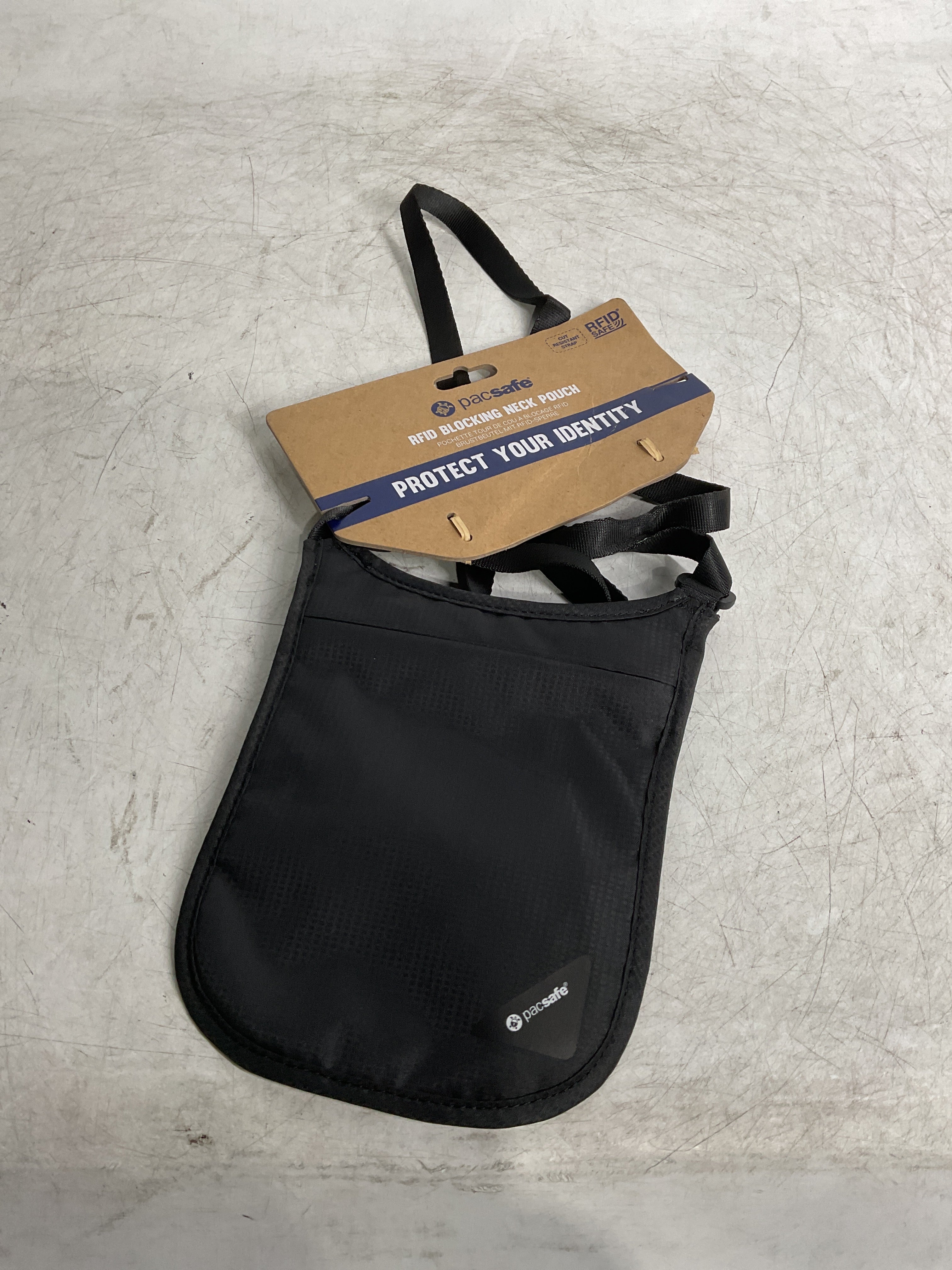 Pacsafe Coversafe V75 RFID Blocking Neck Pouch ( Black , One Size ) Black One Size U2