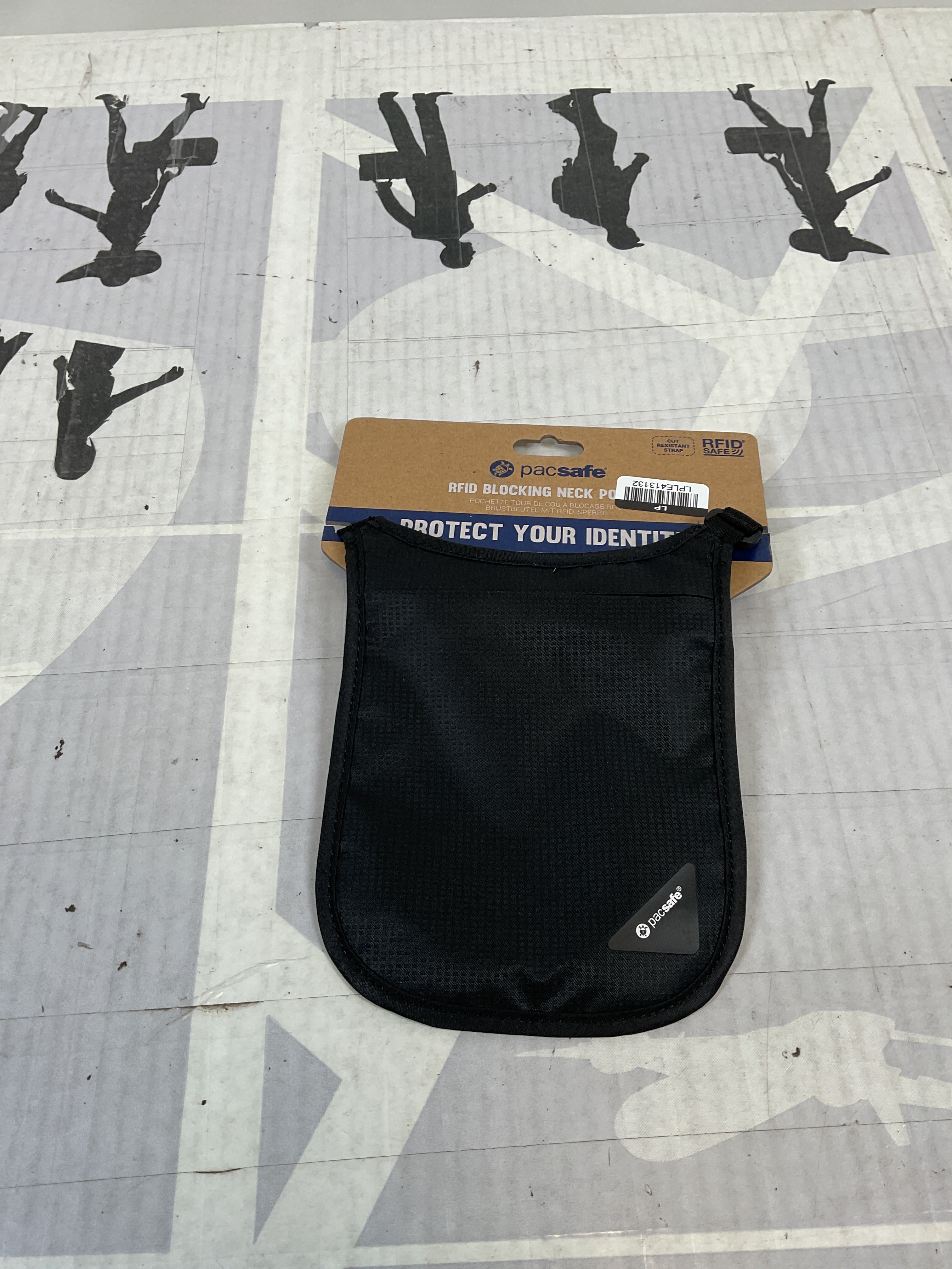 Pacsafe Coversafe V75 RFID Blocking Neck Pouch ( Black , One Size ) Black One Size U5