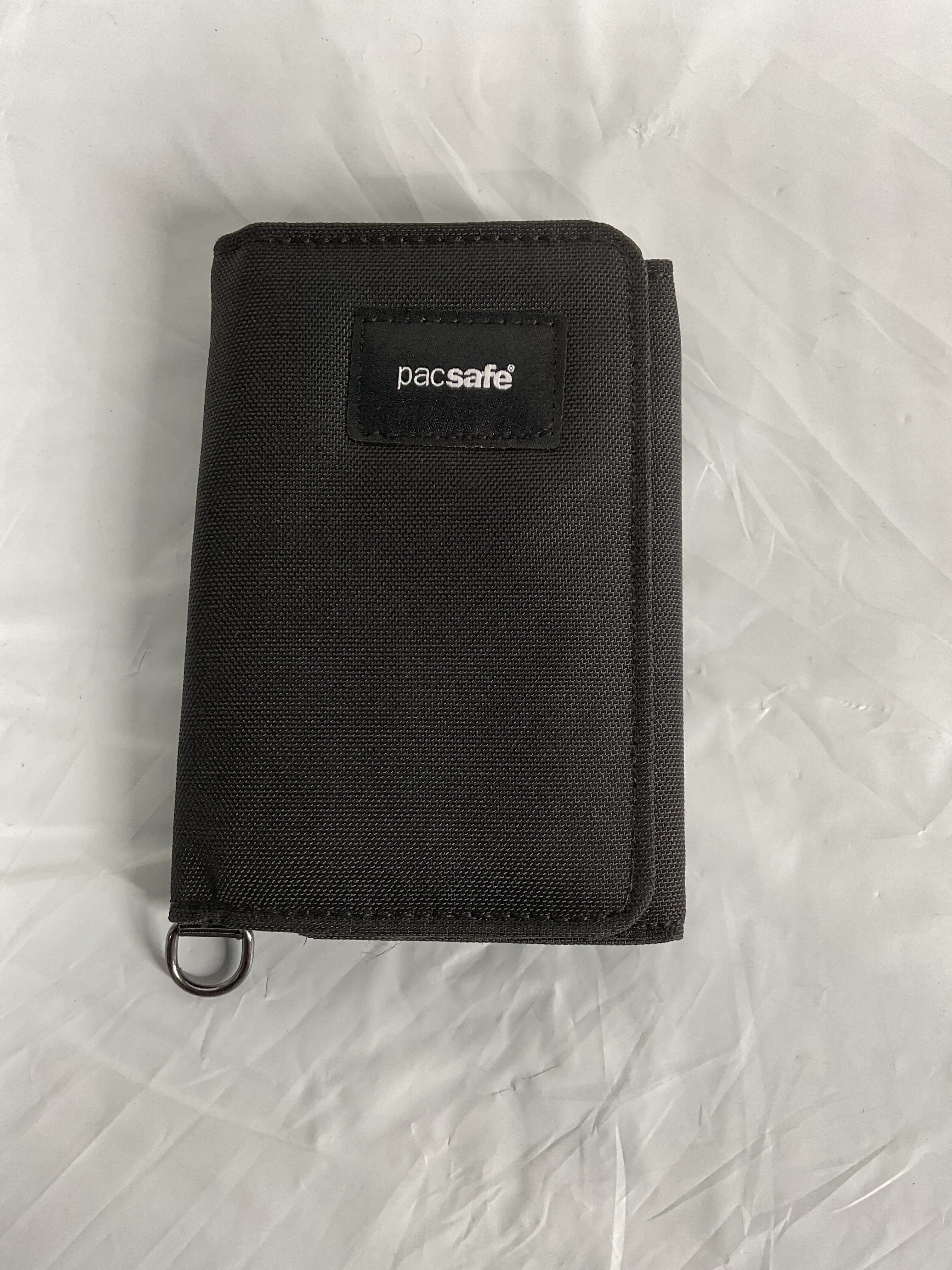 Pacsafe Rfidsafe Trifold Wallet ( Black , One Size ) Black One Size U1