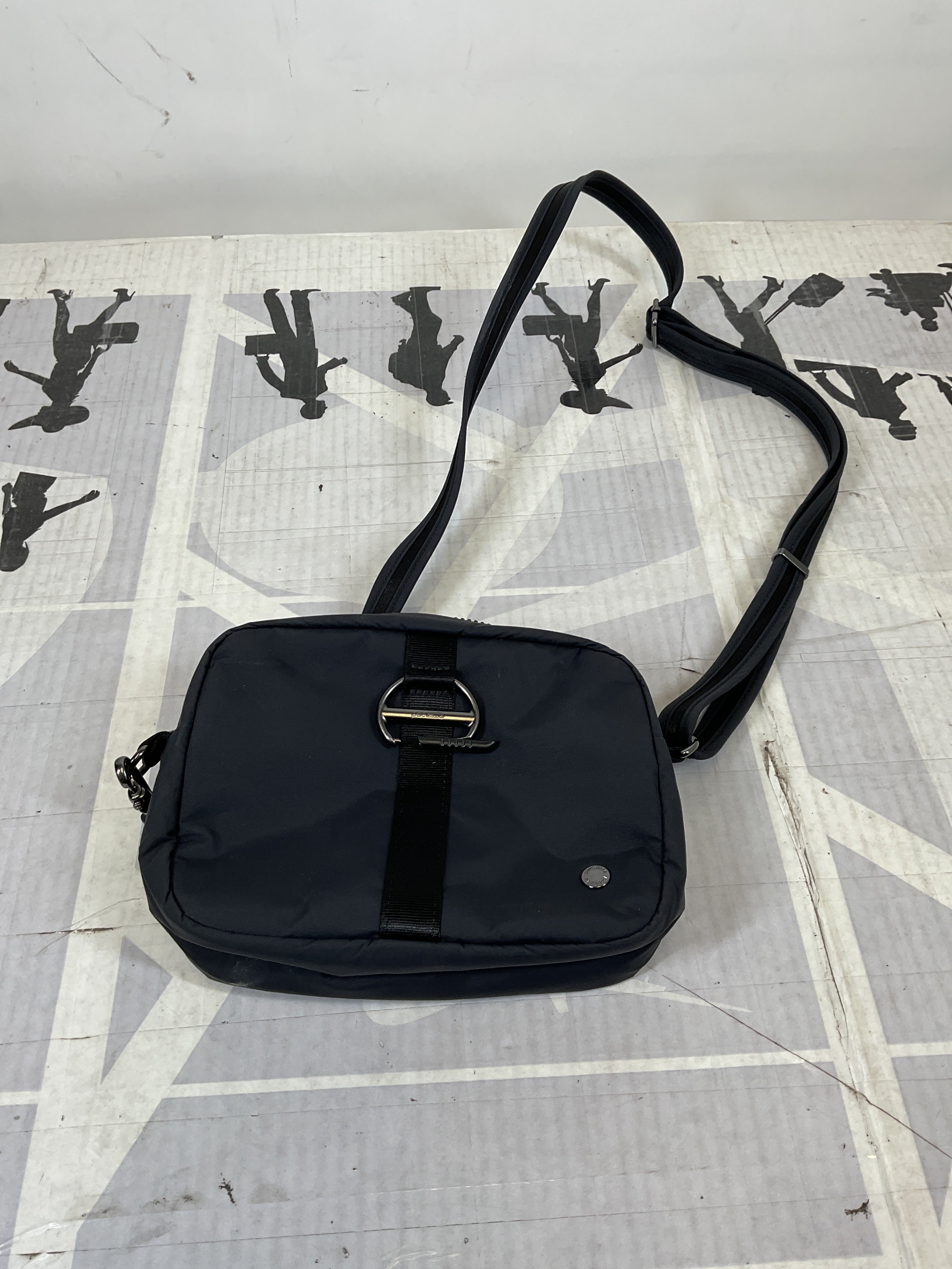 Pacsafe CX Square Crossbody ( Black , One Size ) Black One Size U1