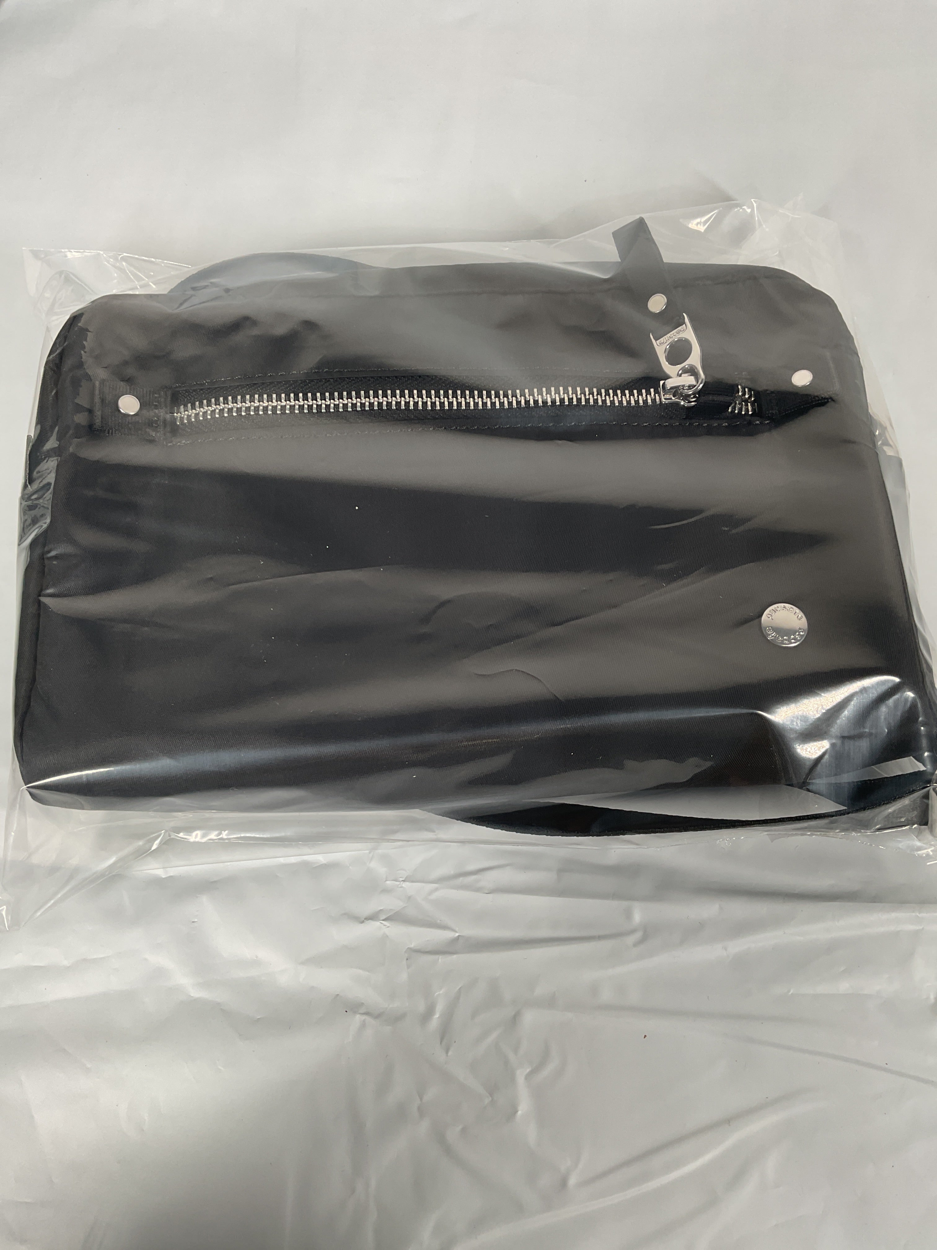 Pacsafe W 3-in-1 Sling ( Black , One Size ) Black One Size U1